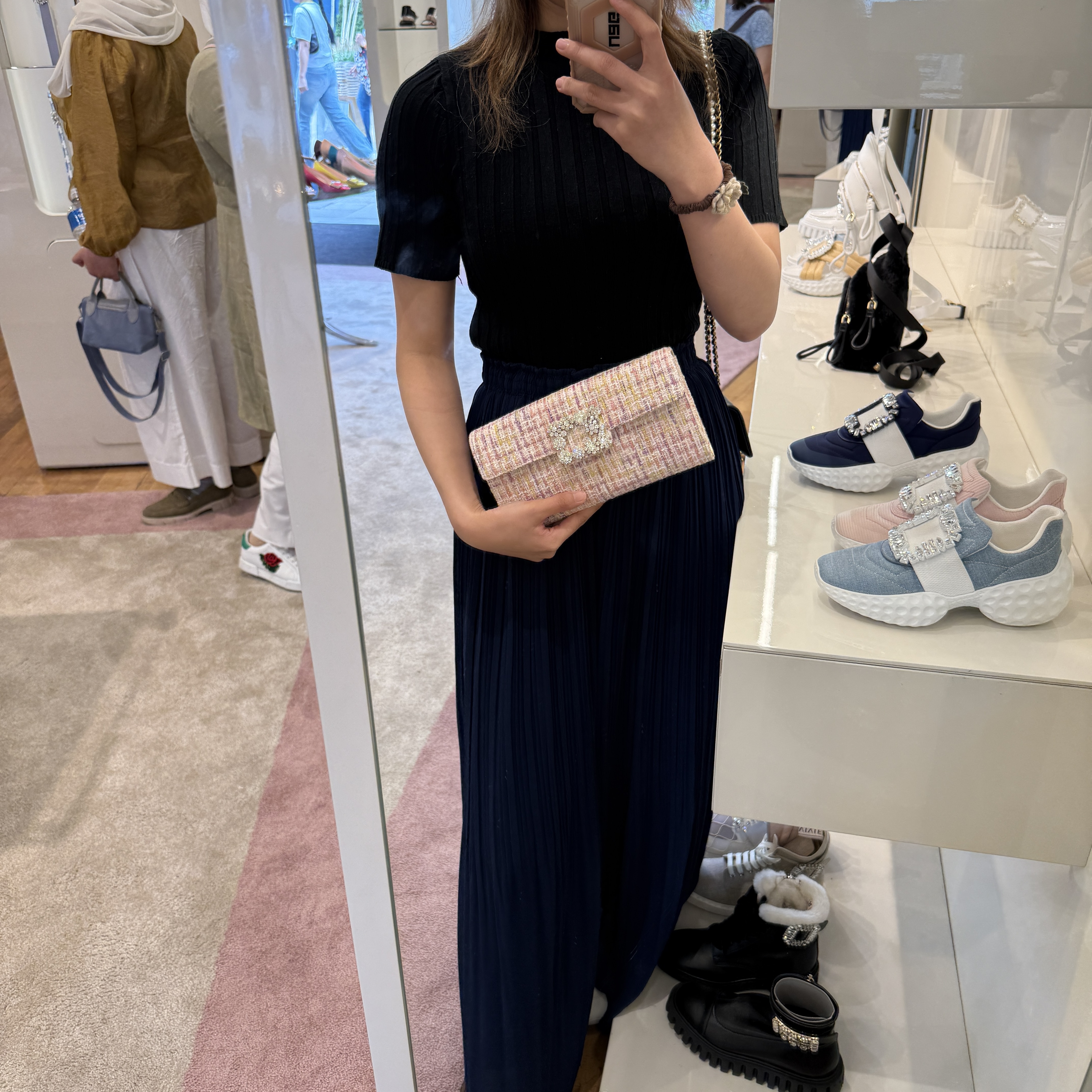 Roger Vivier RV Bags Envelope Flap Flower Strass Clutch Chain bag Pink