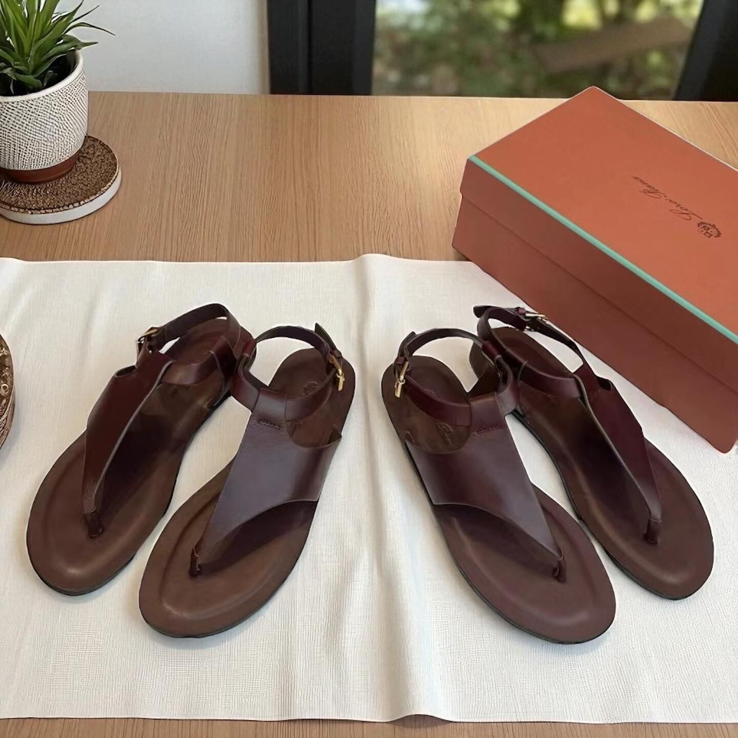 LORO PIANA 2025復古斜踭涼鞋