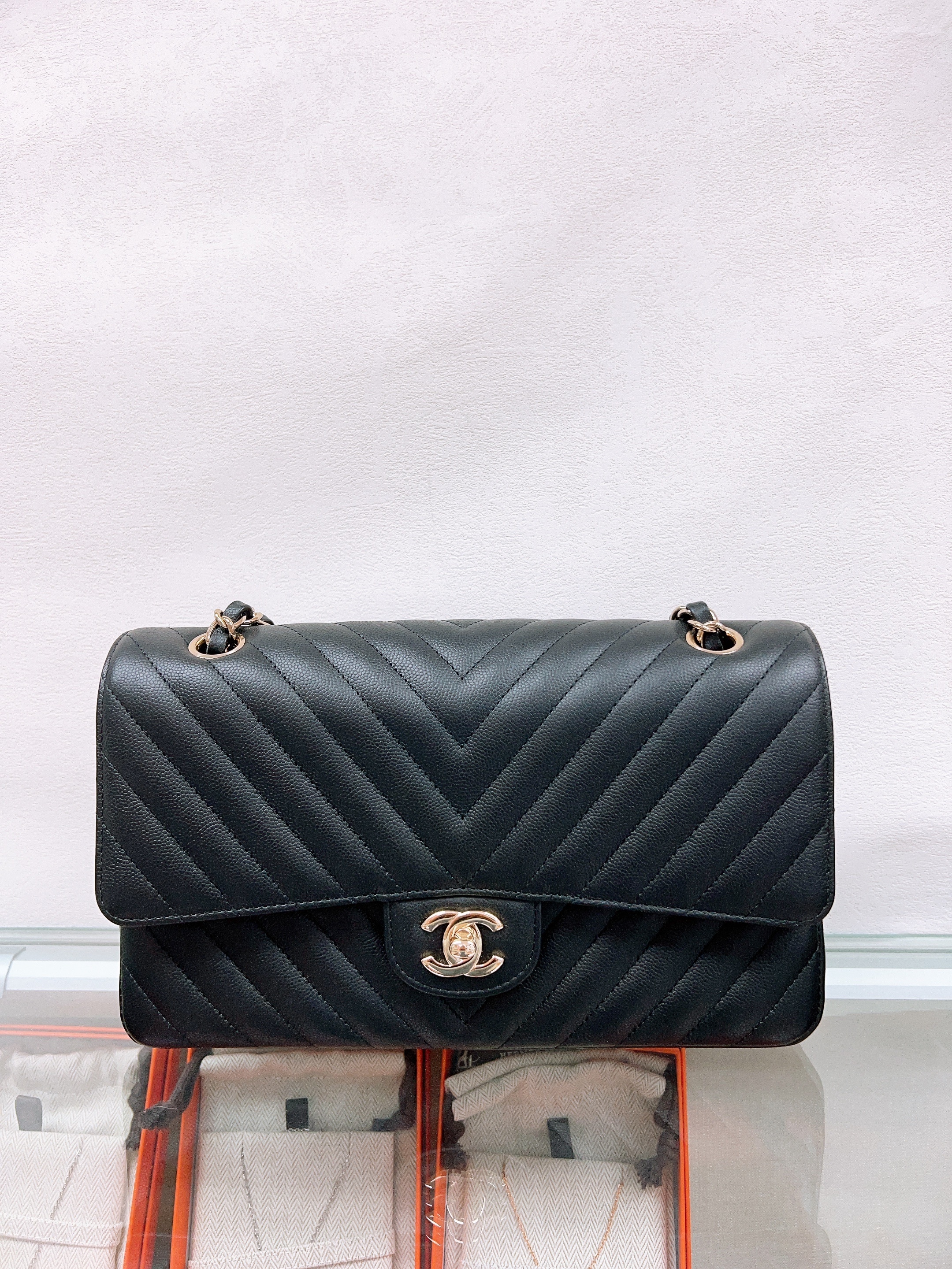 Chanel classic flap medium cf 25 chevron (black caviar GHW)