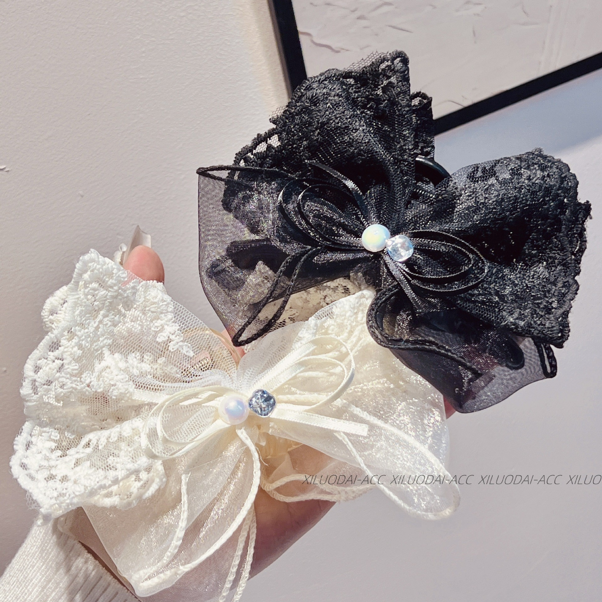 Lace Mesh Pearl Bow Hair Claw