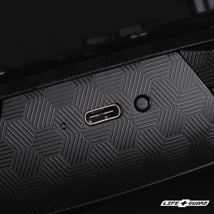 LIFE+GUARD Nintendo Switch PRO 遊戲主機專用貼膜特寫