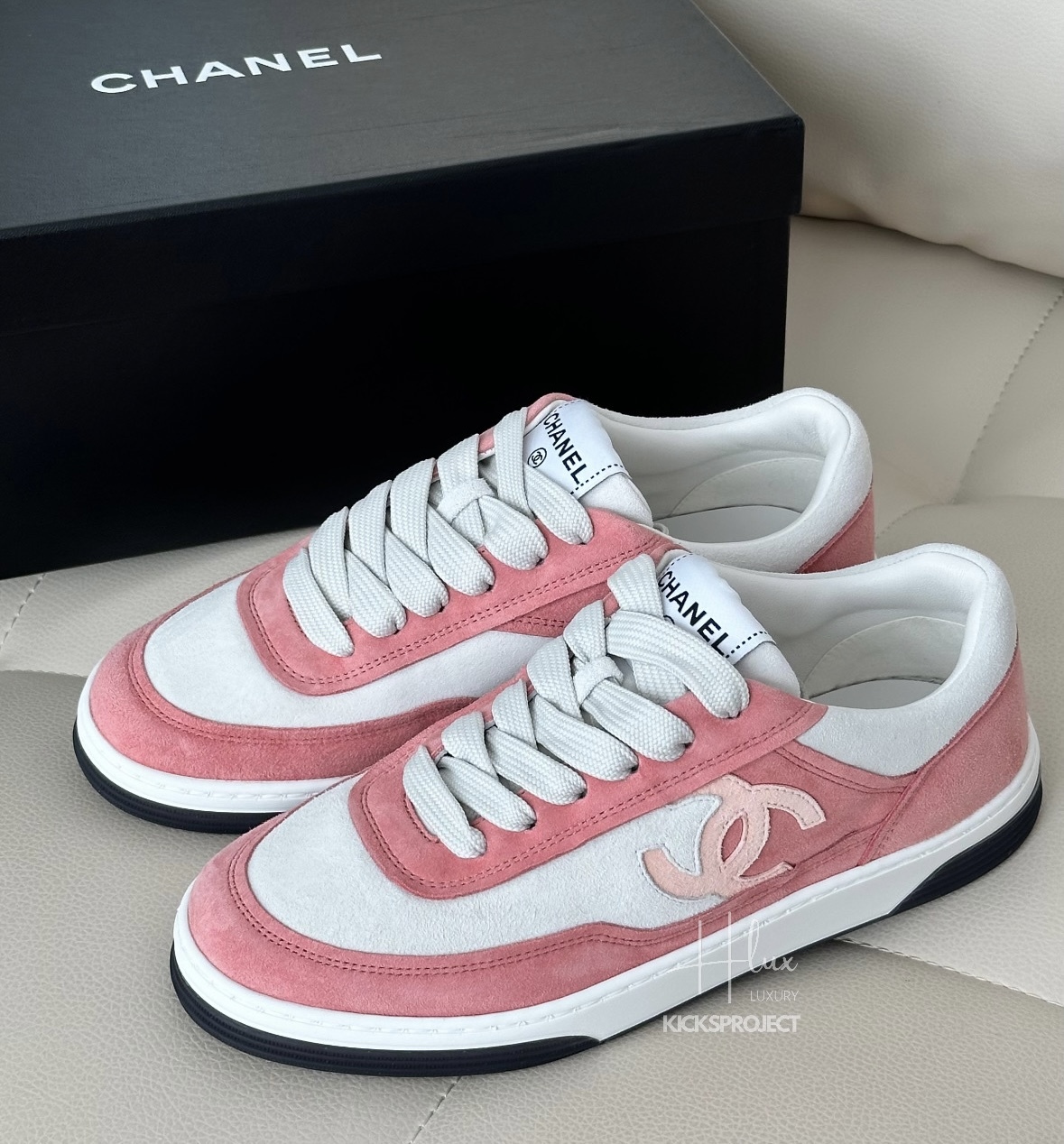 Chanel low top sneakers 珊瑚色