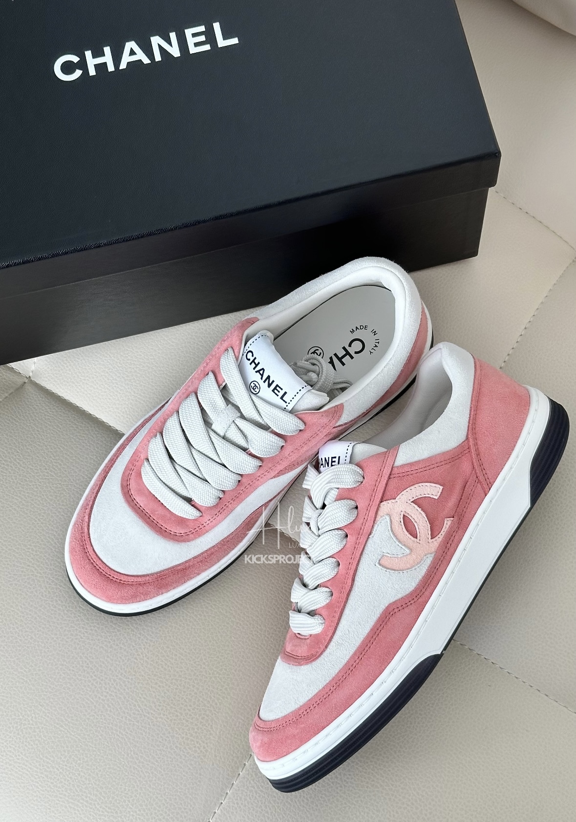 Chanel low top sneakers 珊瑚色