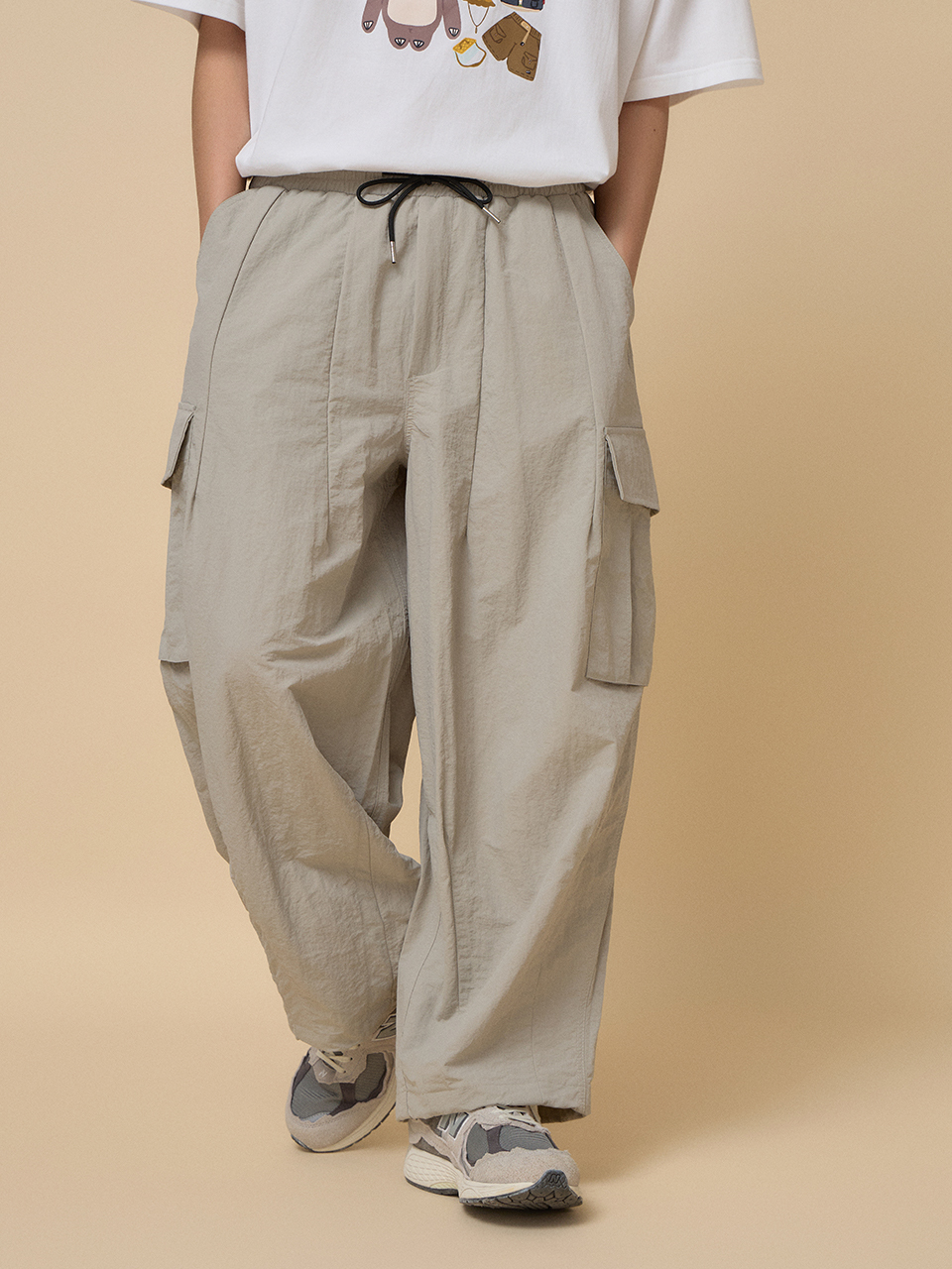 輕量防潑水尼龍褲