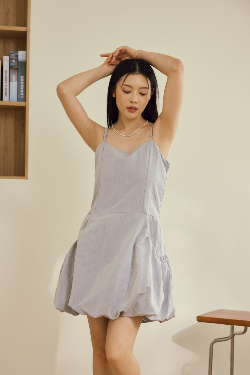 細肩吊帶泡泡裙短洋裝