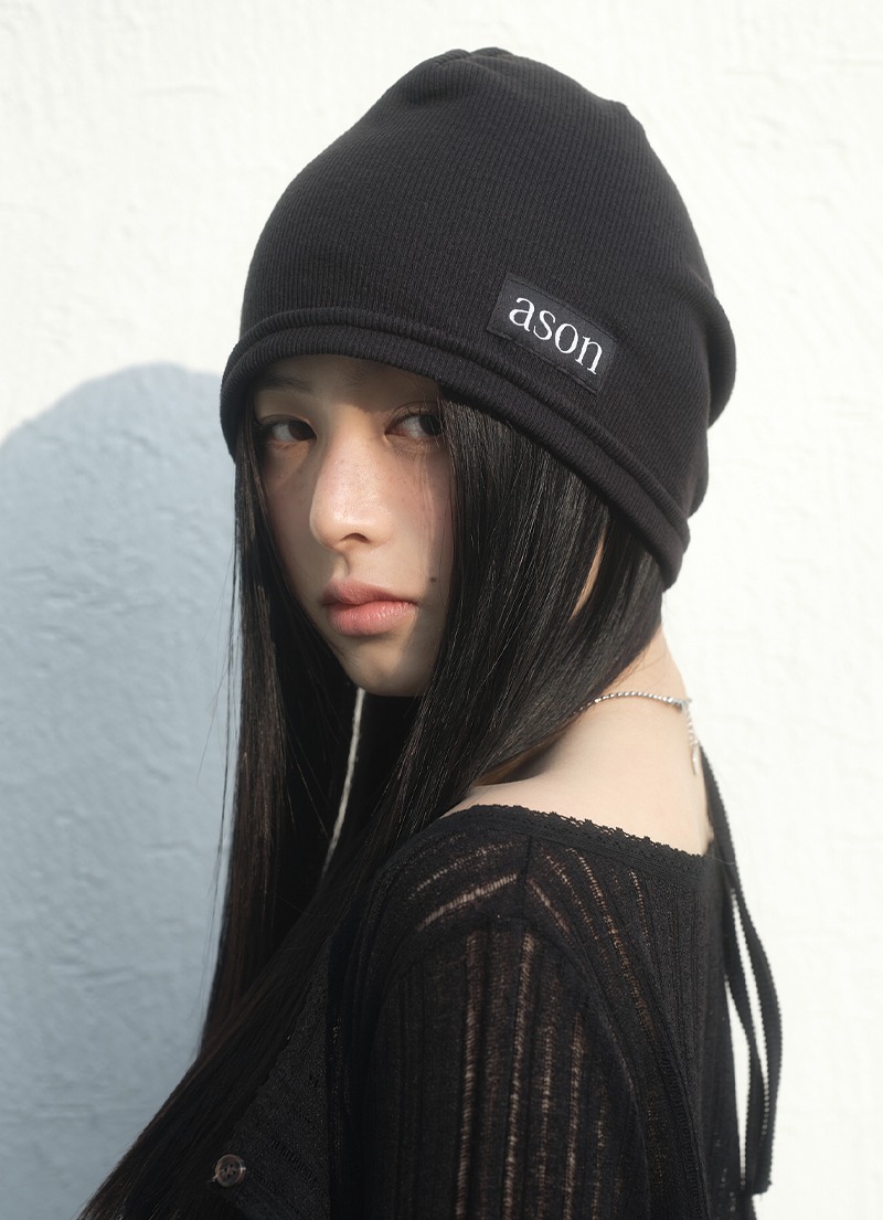 ASON MOON BEANIE