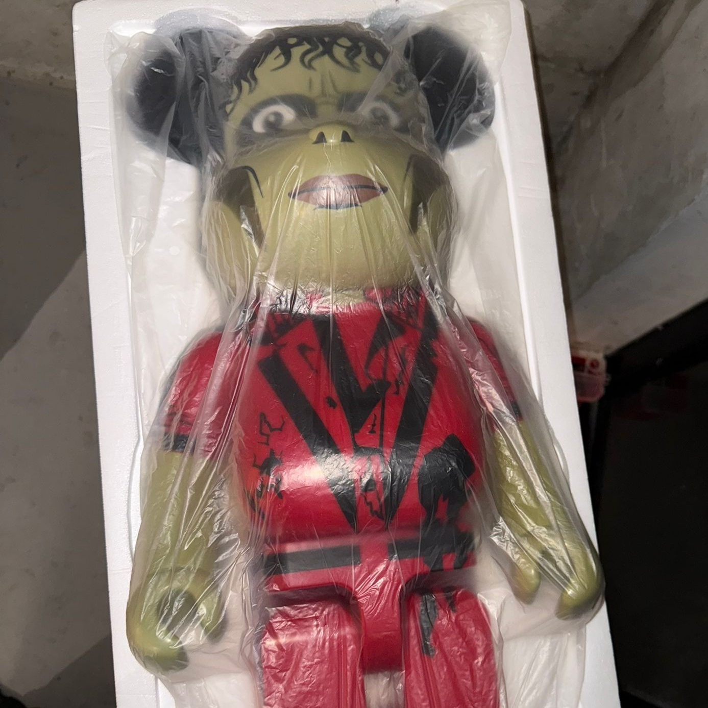 *中古品* *只有彩盒* Michael Jackson Zombie 1000% BE@RBRICK