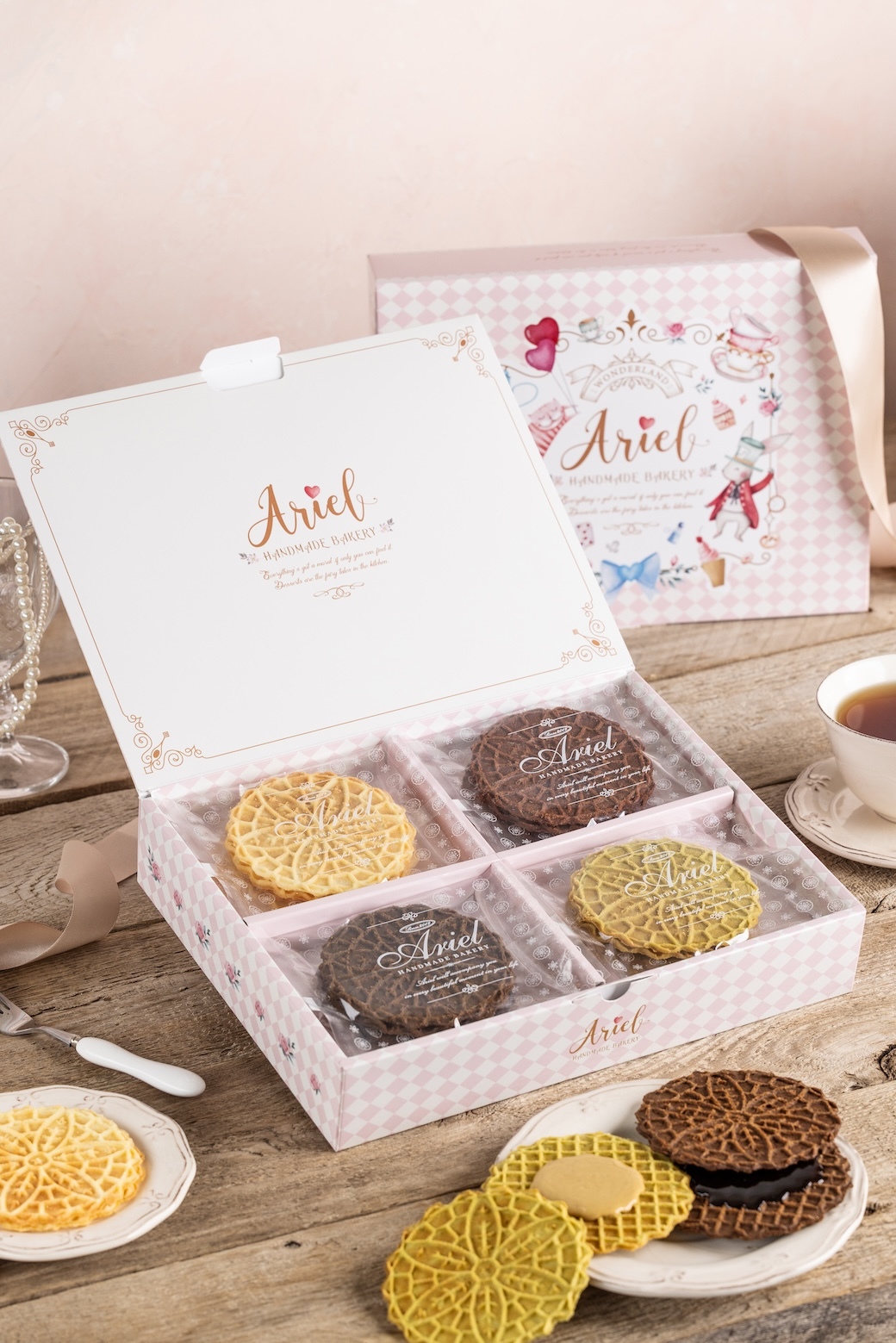 愛莉兒綜合夾心蕾絲餅禮盒 八入