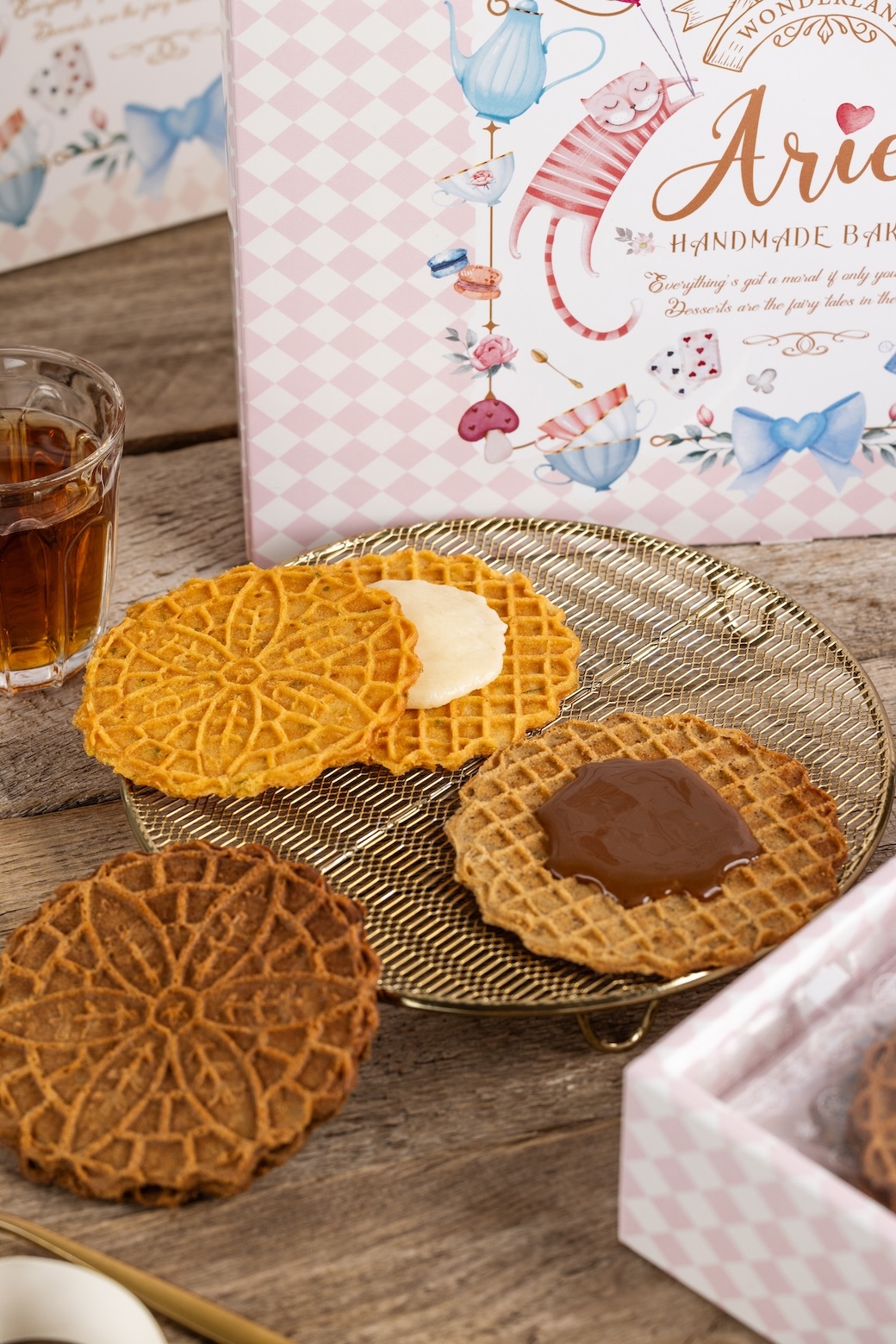 愛莉兒愛麗絲午茶焦糖蕾絲餅禮盒