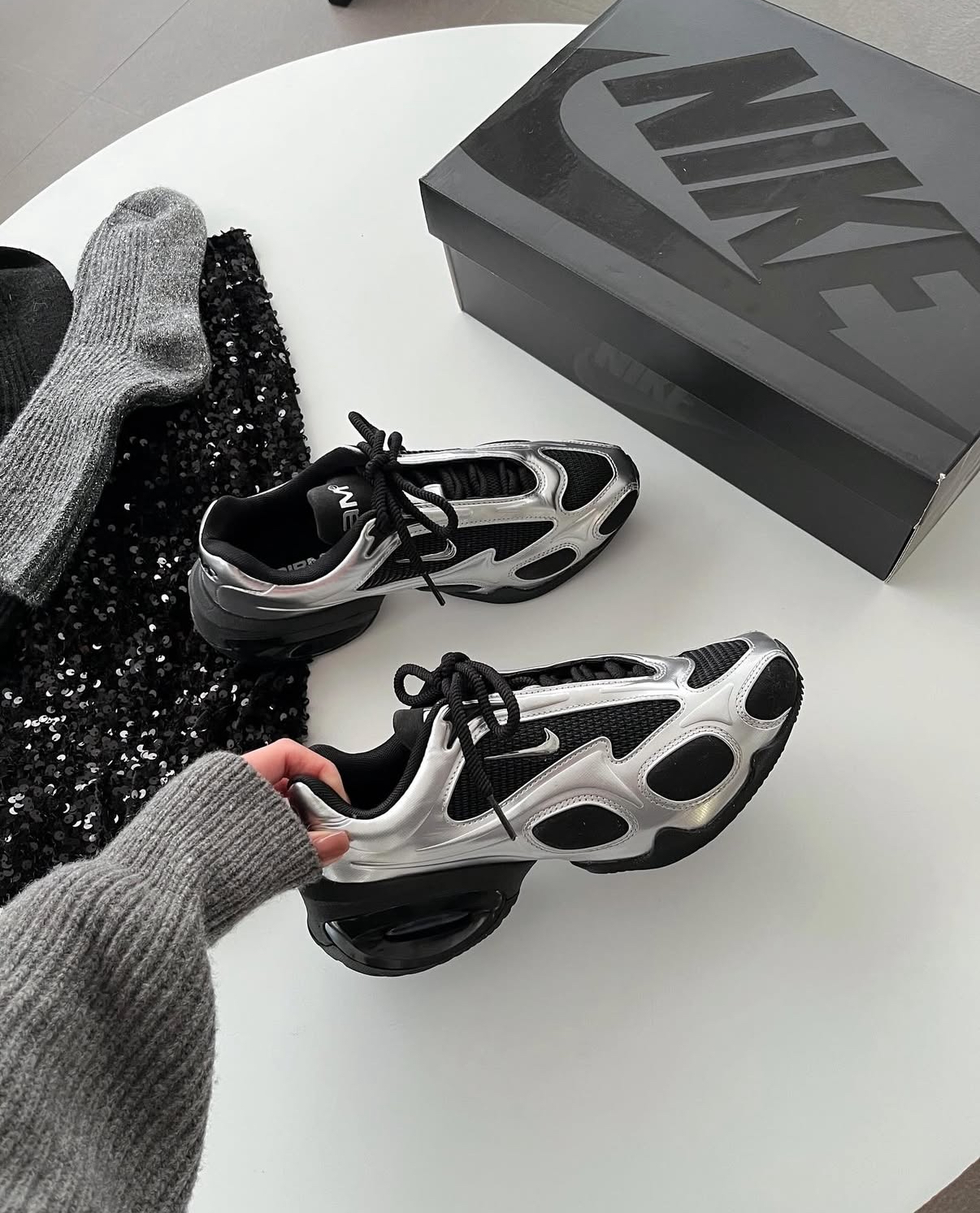 本週限時接單!! Nike Air Max Muse 銀黑色 金屬銀 厚底 氣墊鞋 老爹鞋 KARINA同款 劉知珉 柳智敏 FV1920-001/預購