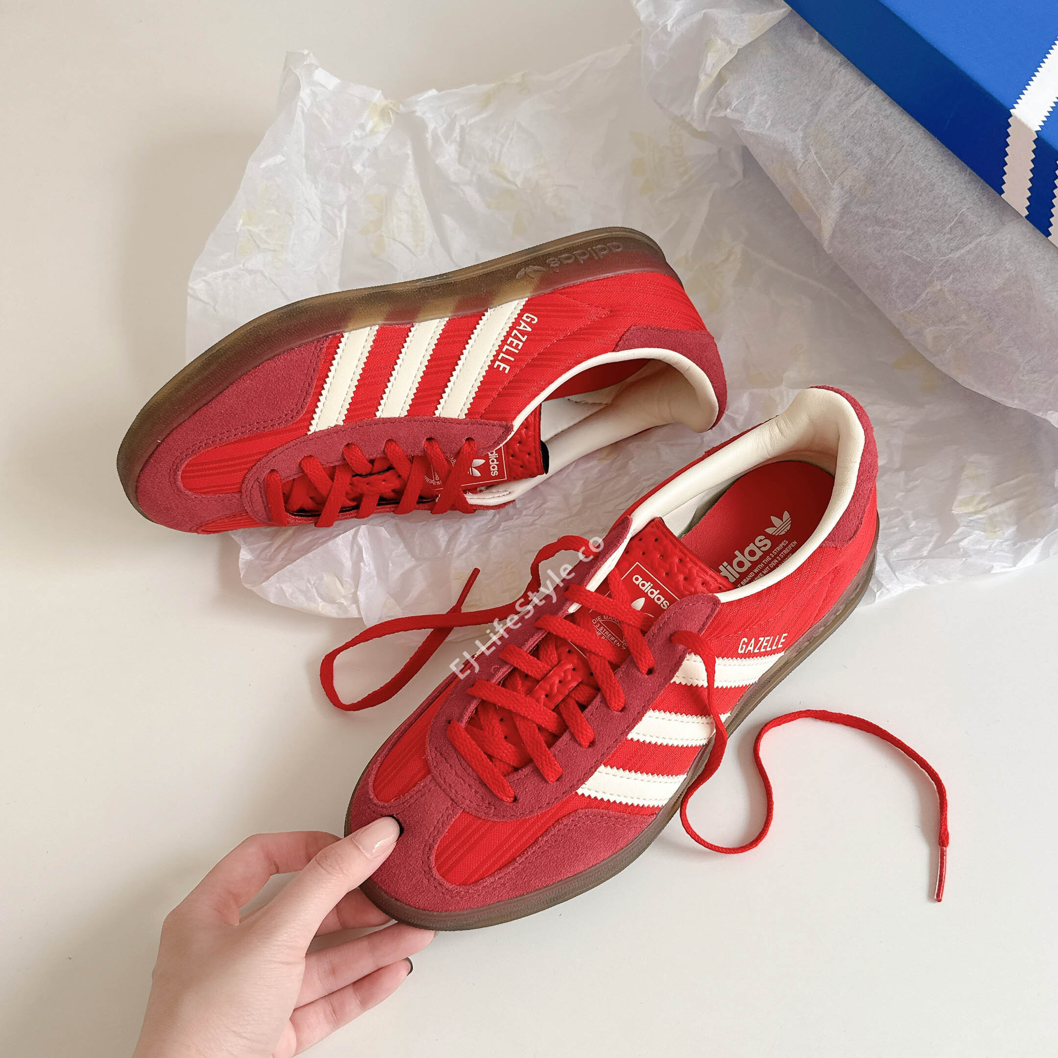 ADIDAS GAZELLE INDOOR W 緞面條紋 復古紅 紅色 麂皮 焦糖底 女鞋 JS1411 / 現貨