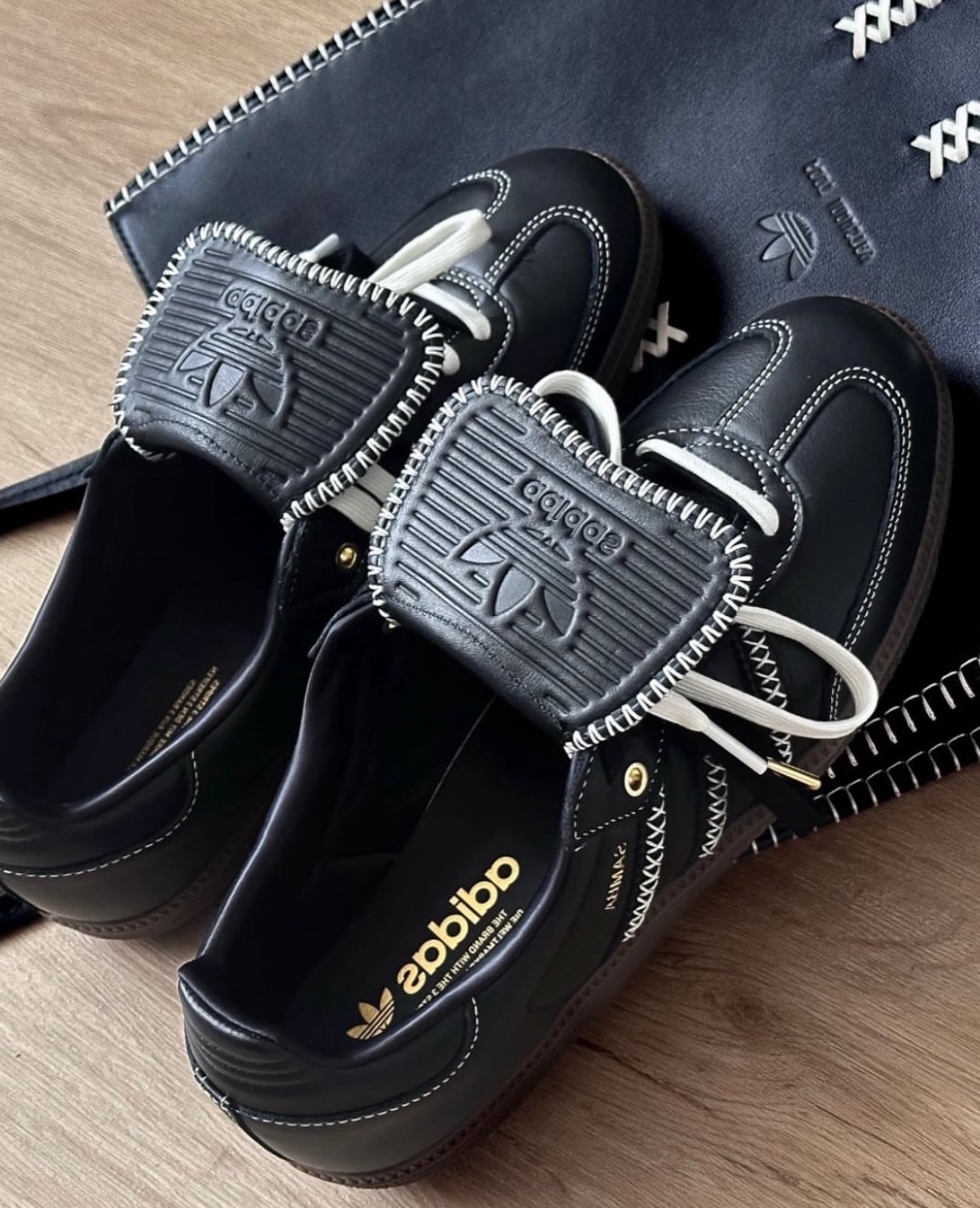 adidas Originals Samba LT 黑色低筒板鞋 男款 潮流百搭休閒鞋 耐磨運動鞋 Aug25