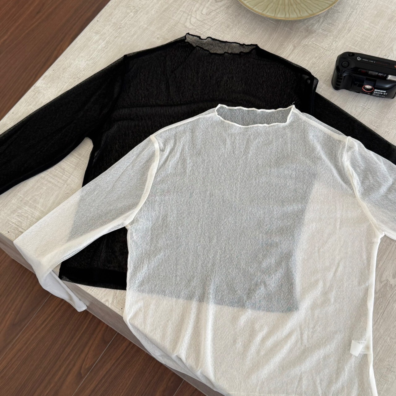 /𝙘𝙝𝙞𝙝 𝙢𝙖𝙙𝙚/ 曖昧現場!透膚點點微立領彈性打底衣