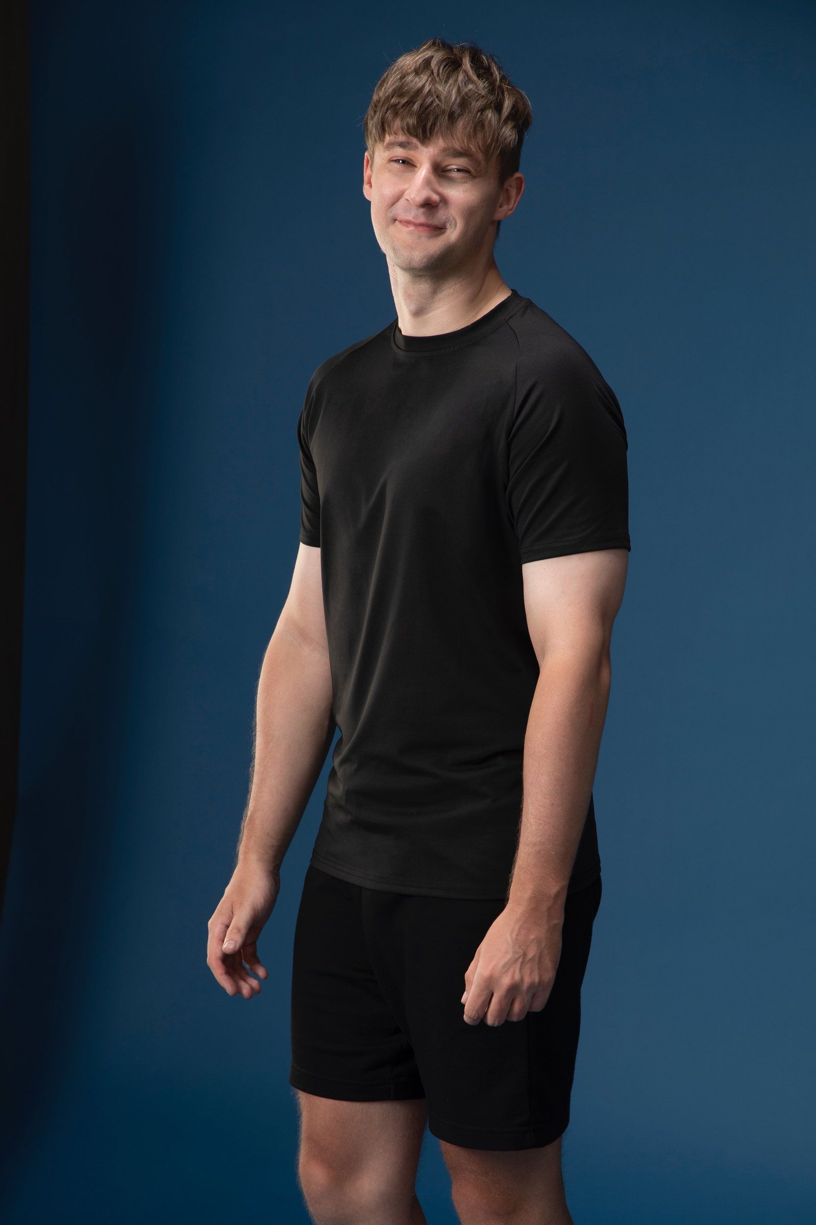 I.M.S素色透氣運動上衣-黑色