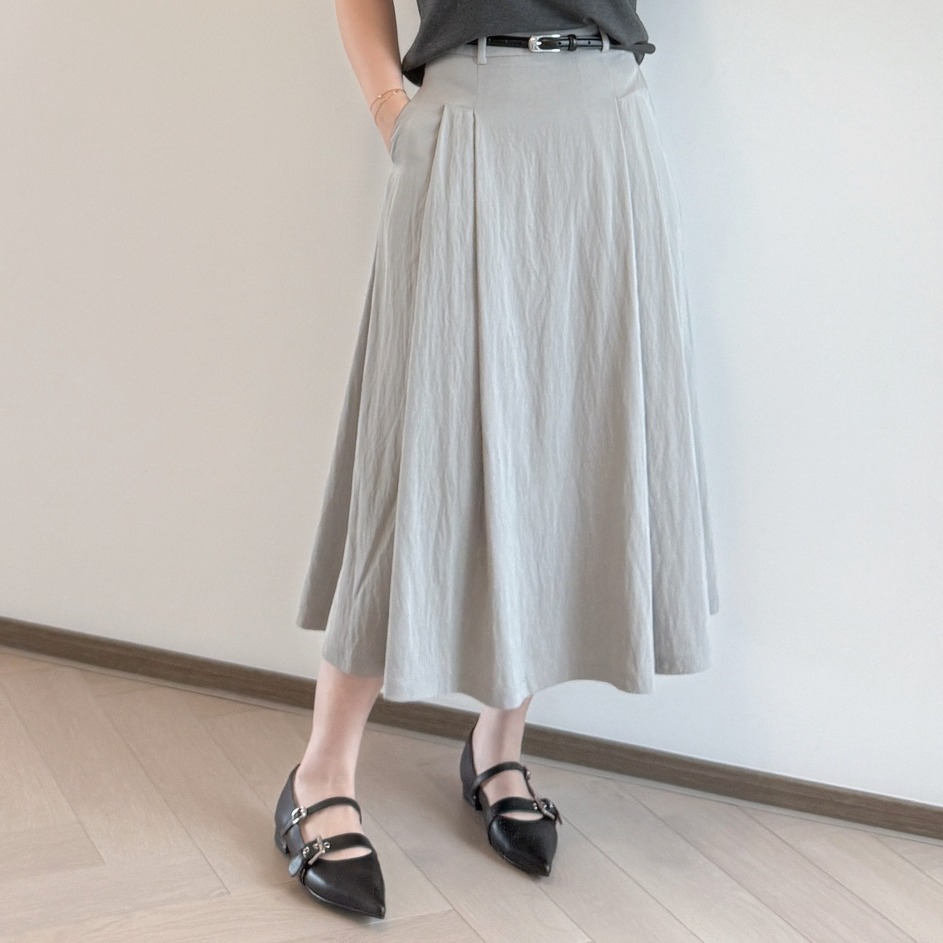 現貨 7224 薄料垂墜感長裙 - 【灰色】