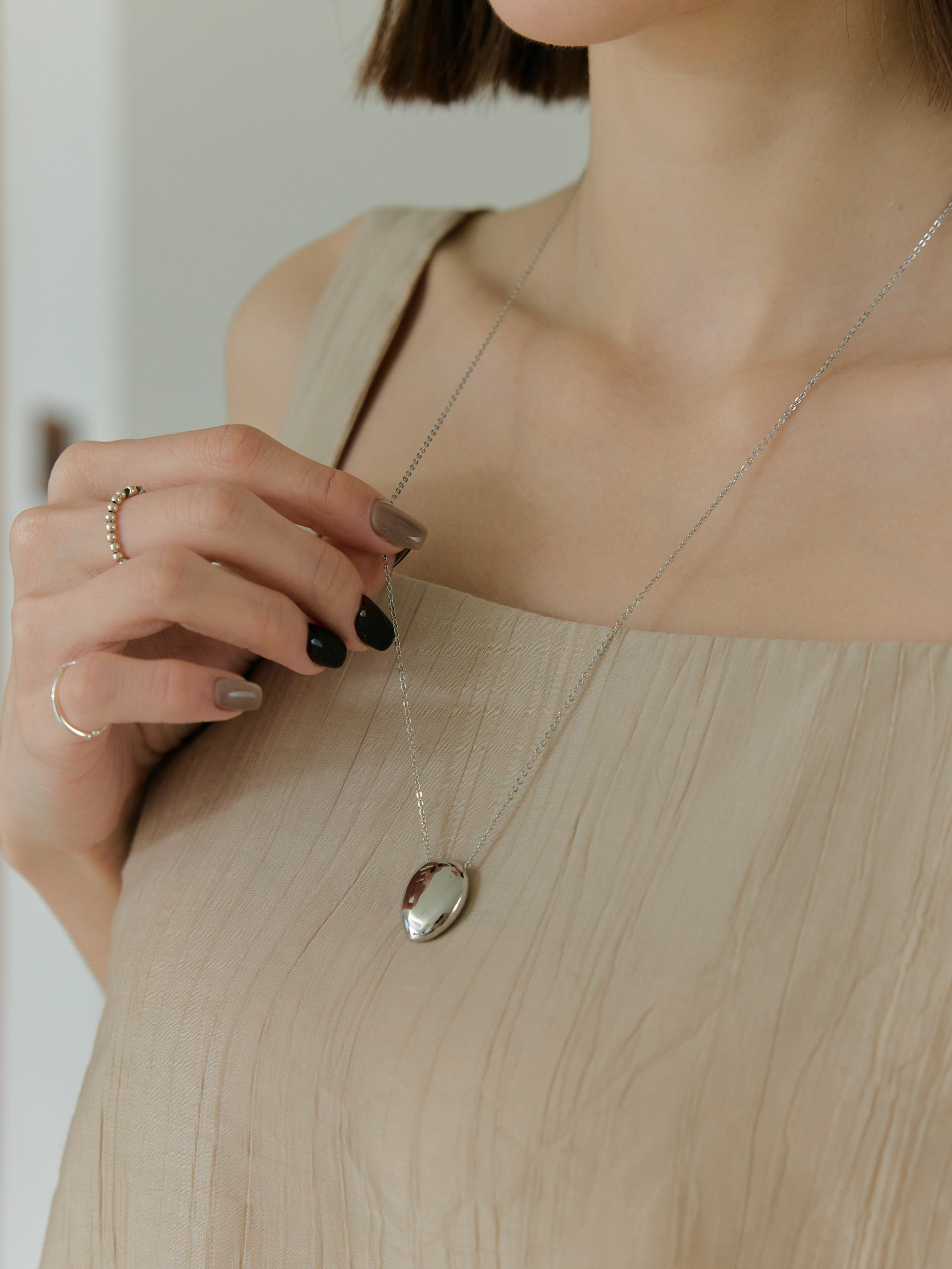 極簡銀月水滴項鍊