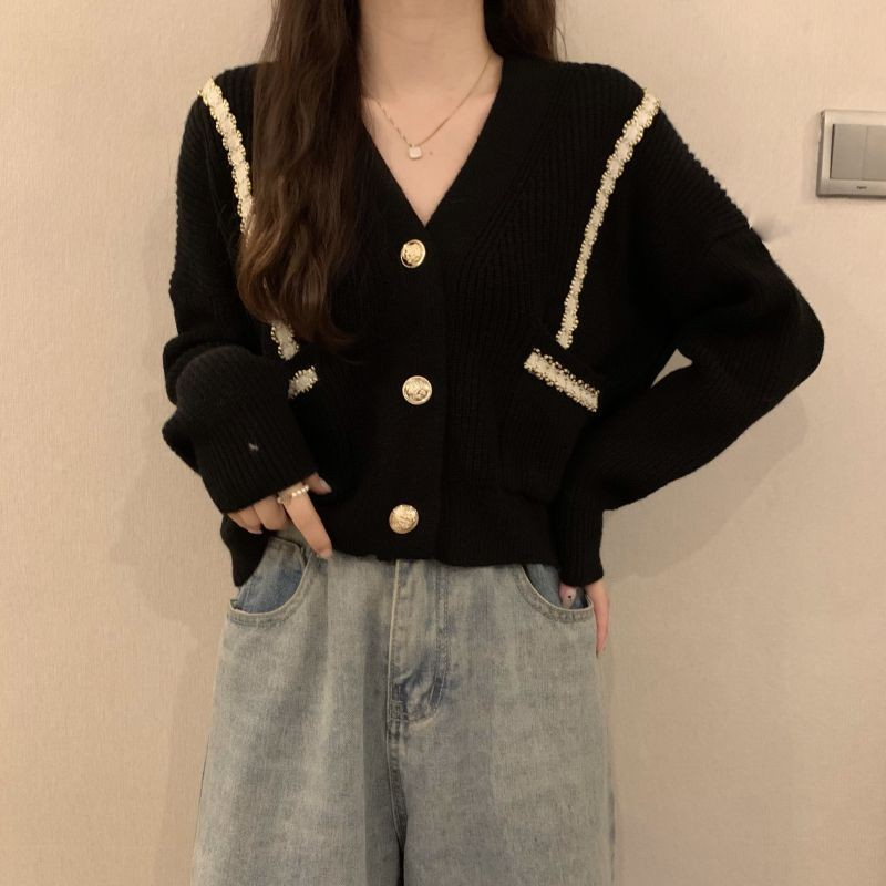 Casual Chanel-Inspired Cropped Knit Cardigan