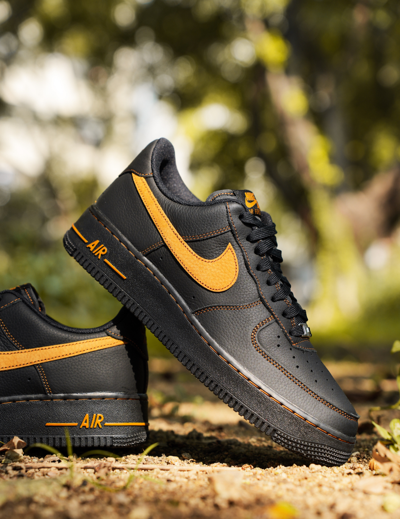 代購-Nike Air Force 1 皮革 荔枝紋 黑橘配色 (鞋帶黑)男女同款 HQ2037-003