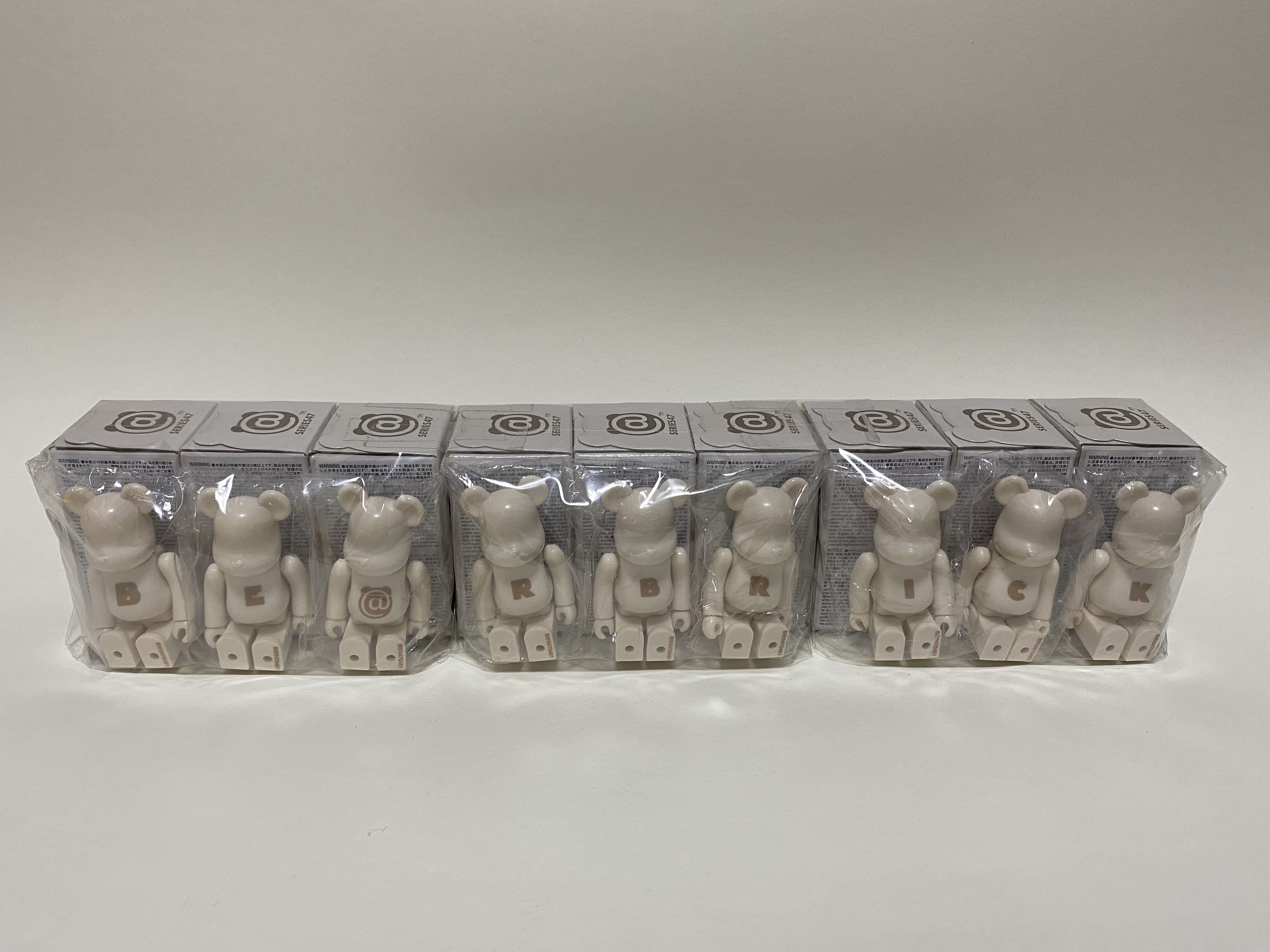 BEARBRICK 100% SERIES 47 BASIC LETTER
