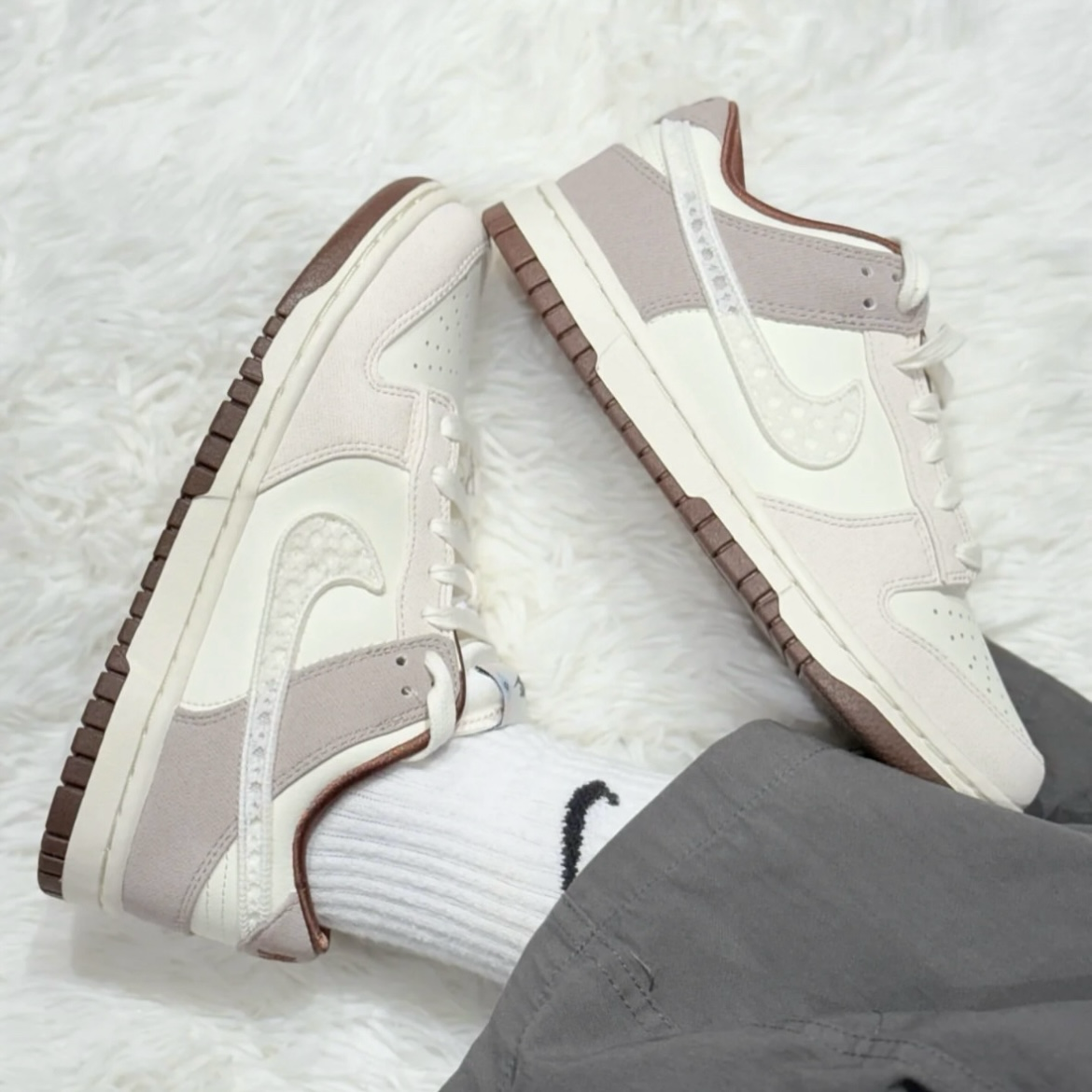 Nike Dunk Low LX 白棕灰 立體針織 蕾絲勾勾 復古 低筒休閒鞋