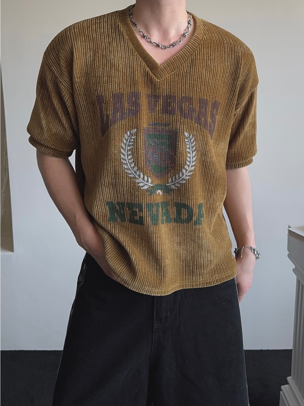 Para 天鵝絨V領短袖上衣