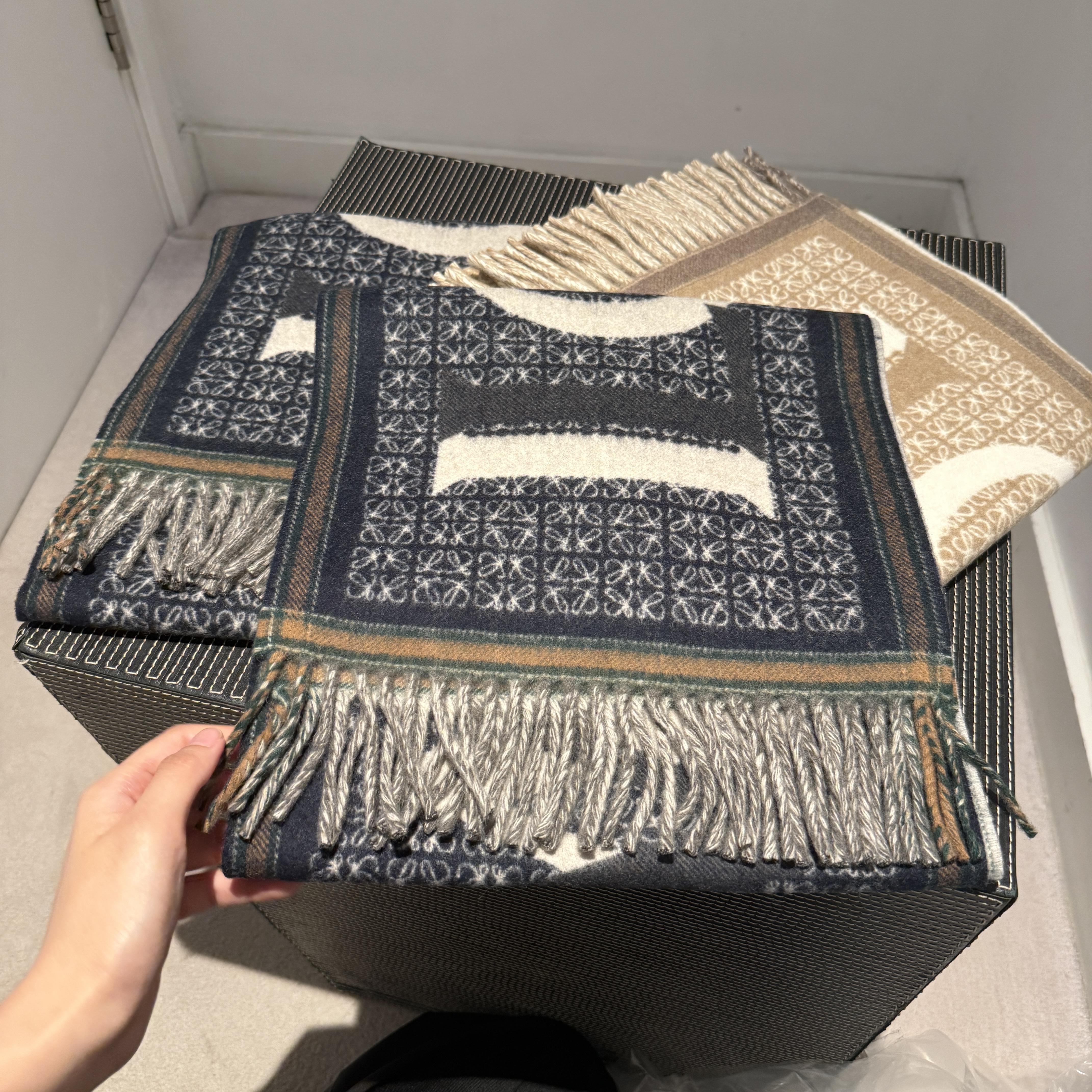 Loewe anagram wool cashmere Love Jacqu Scarf 30x180cm 2 colors