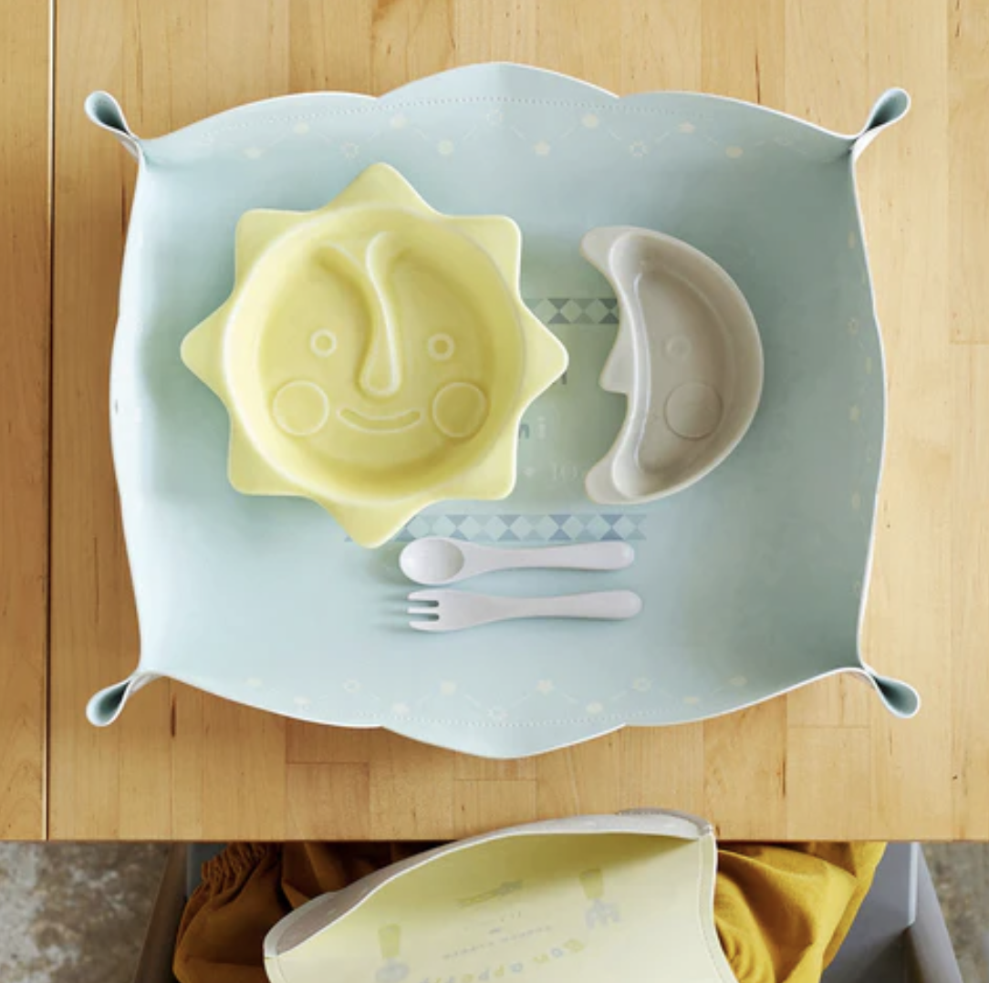 日本製 10mois tupera tupera 強化磁器嬰兒餐具套裝-黃色圍兜