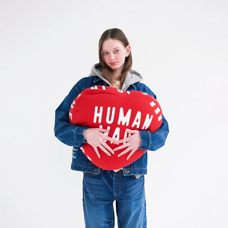 HUMAN MADE HEART BEADS CUSHION 心型抱枕