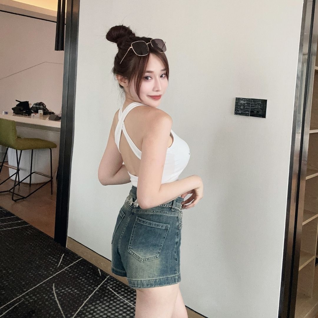 【DOMISS嚴選】仿舊水洗高腰牛仔短褲S-L(現貨)