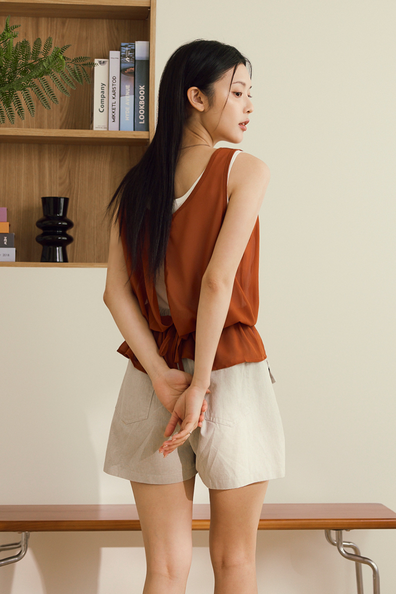 U領後開衩綁帶背心上衣