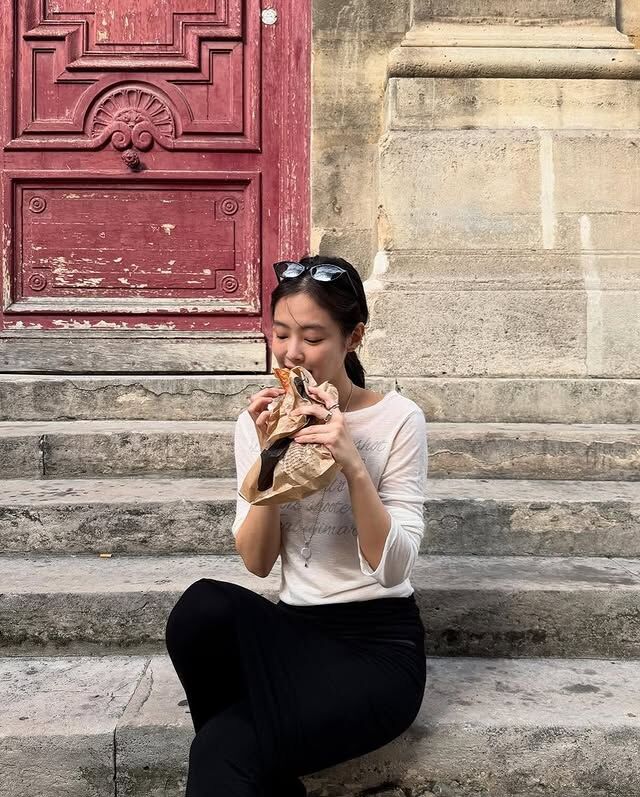 Jennie同款💖gila archive 草寫船領透膚上衣