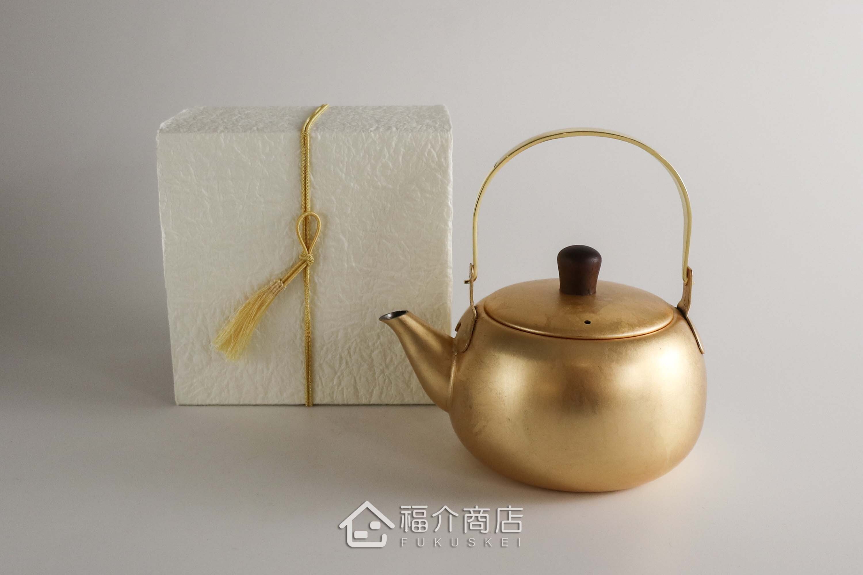 泡茶用的金箔色不鏽鋼材質泡茶壺