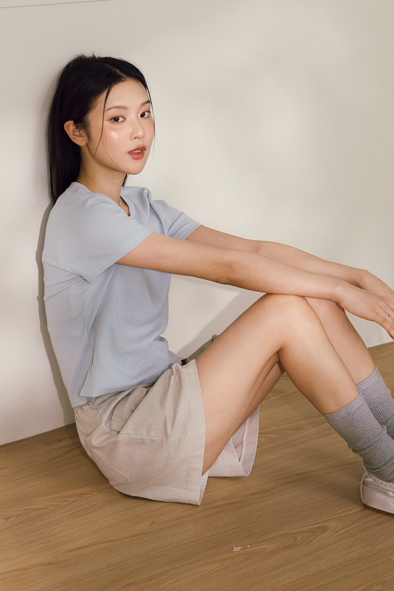 手袖字母刺繡坑條上衣