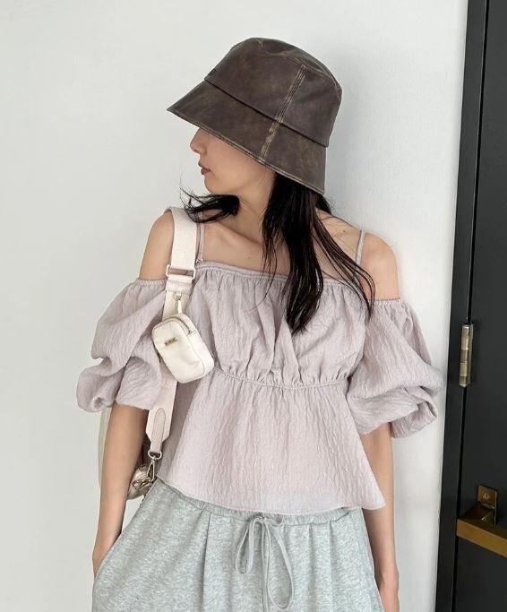 [預購] 折扣 SNIDEL露肩荷葉邊襯衫