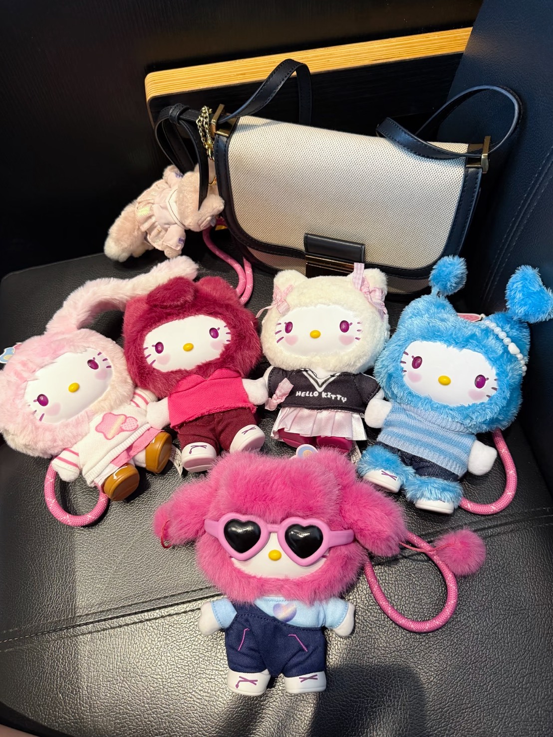 三麗鷗HELLO KITTY POP STAR 系列Y2K 搪膠毛絨盲盒4+1隱藏款