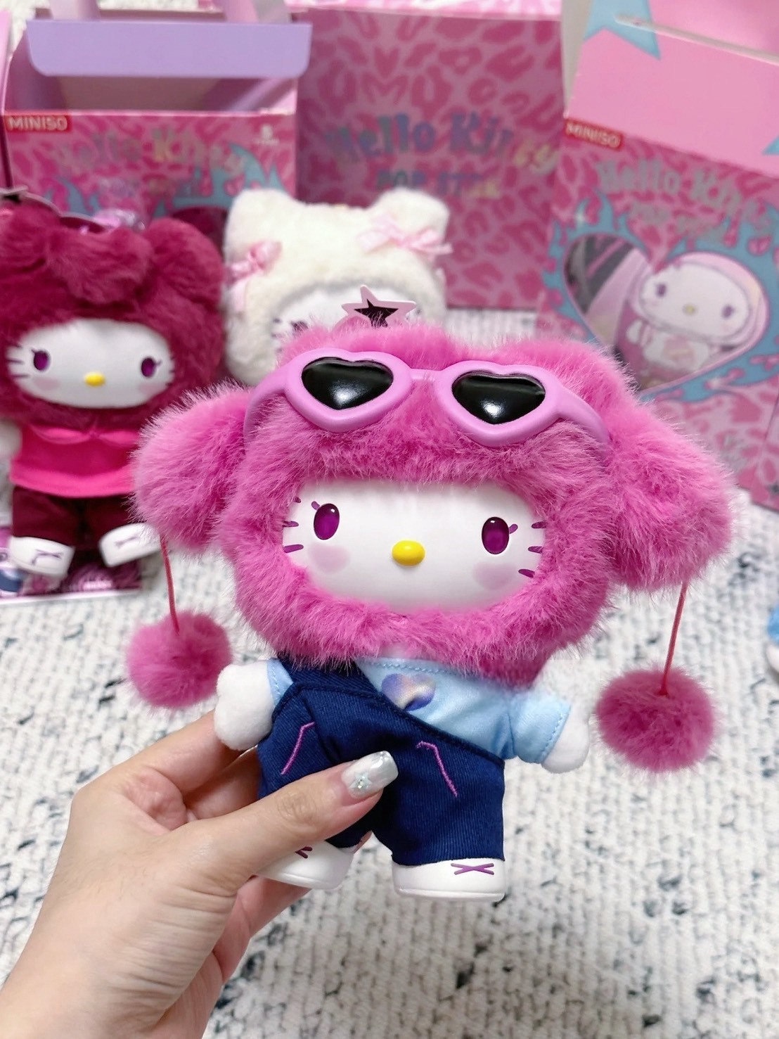 三麗鷗 HELLO KITTY POP STAR 系列 Y2K 搪膠毛絨 盲盒 4+1隱藏款