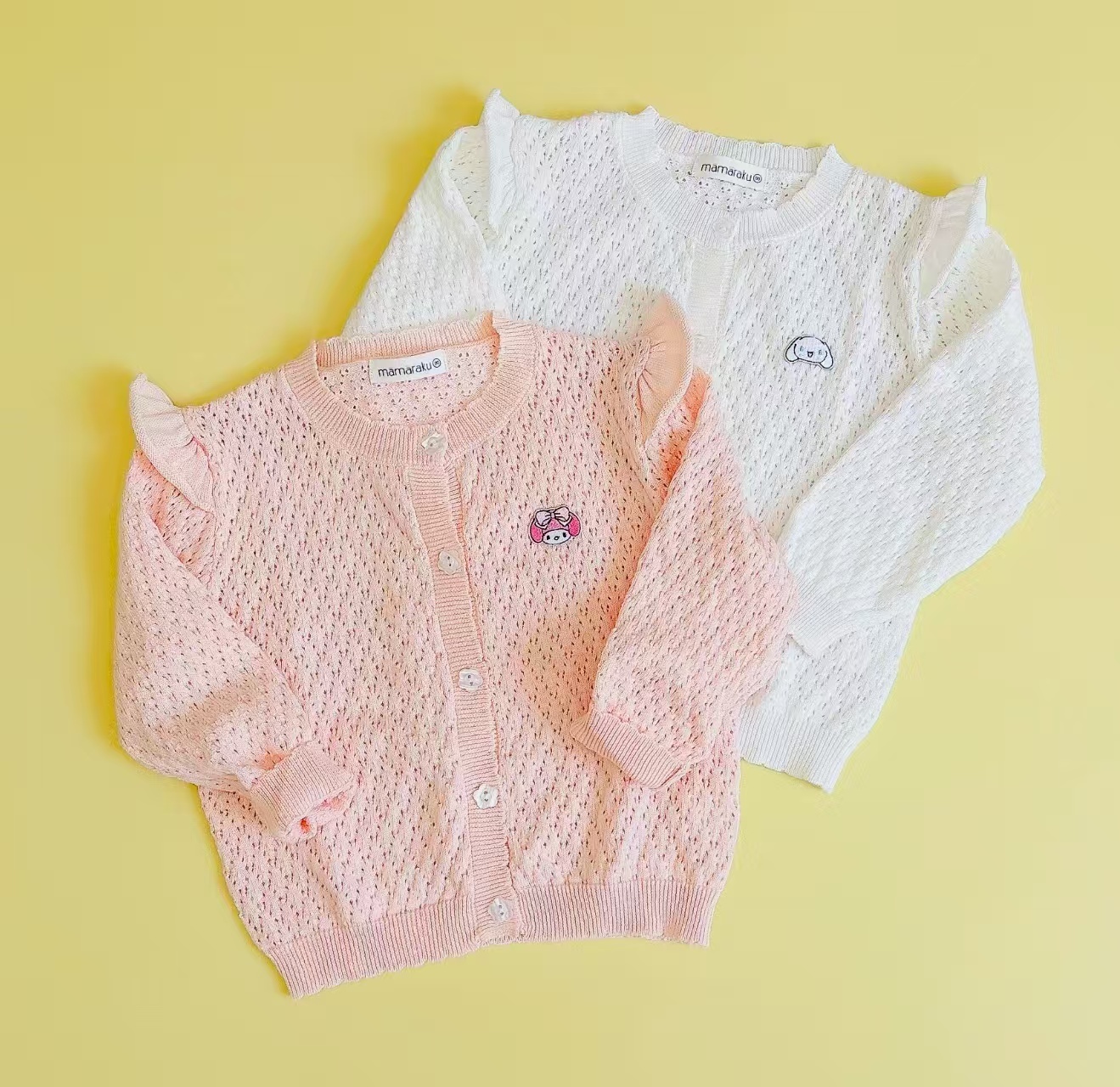 𝐌𝐚𝐦𝐚𝐫𝐚𝐤𝐮 x 𝐒𝐚𝐧𝐫𝐢𝐨 布貼鏤空提花針織外套