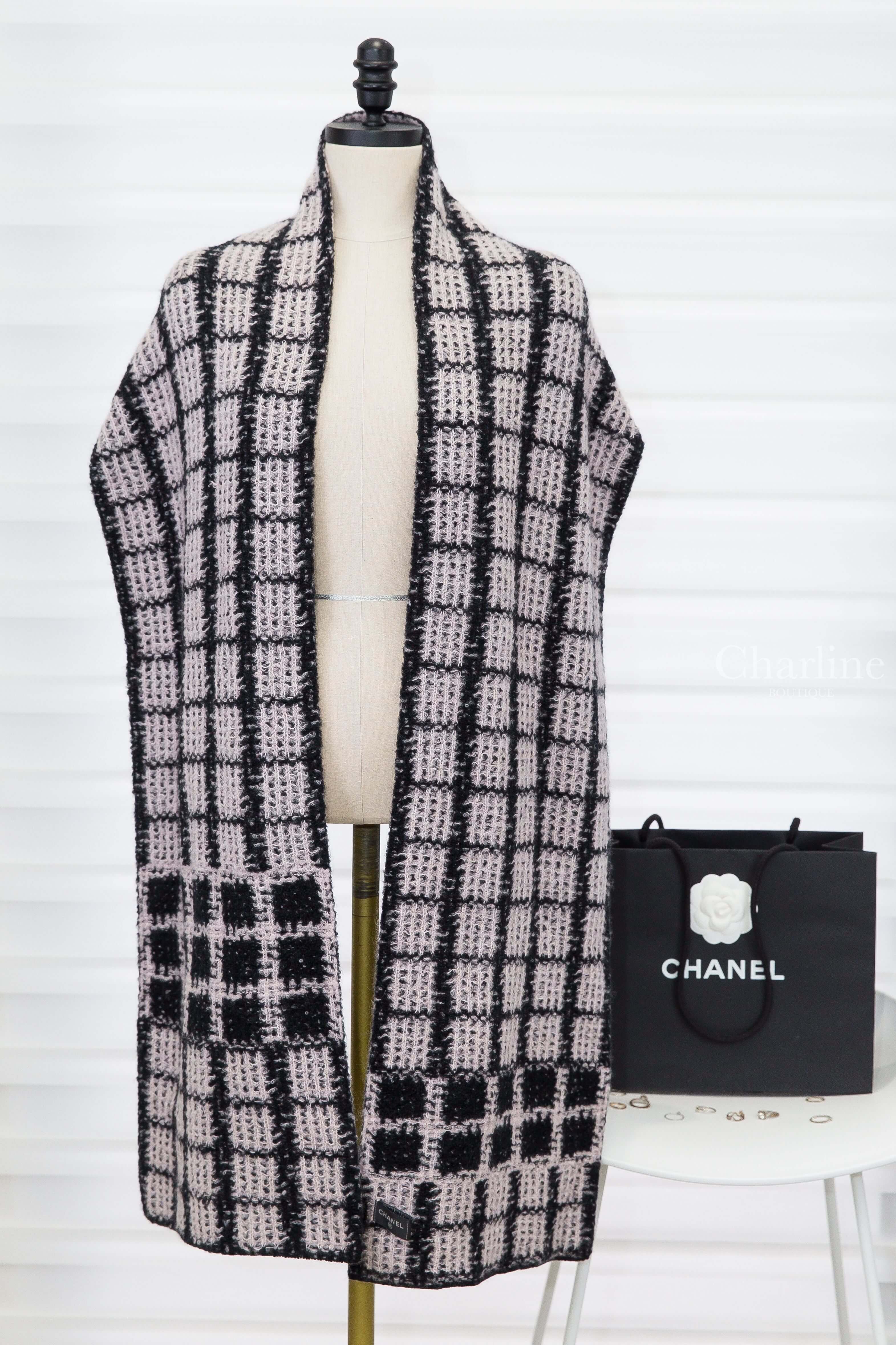 Chanel Scarf 黑色/粉色格紋立體粉色CC喀什米爾混羊毛混絲圍巾-Charline Boutique 精品代購