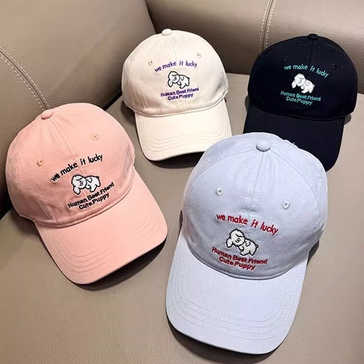 白色狗狗棒球老帽