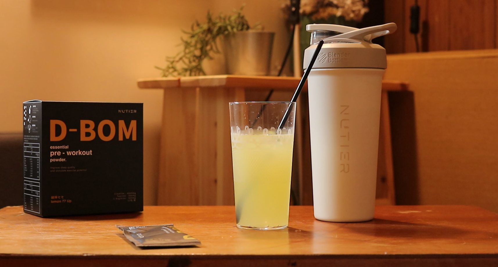 NUTIER DBOM 鹹檸七七訓前飲（Pre workout）沖泡七喜後 在玻璃杯中