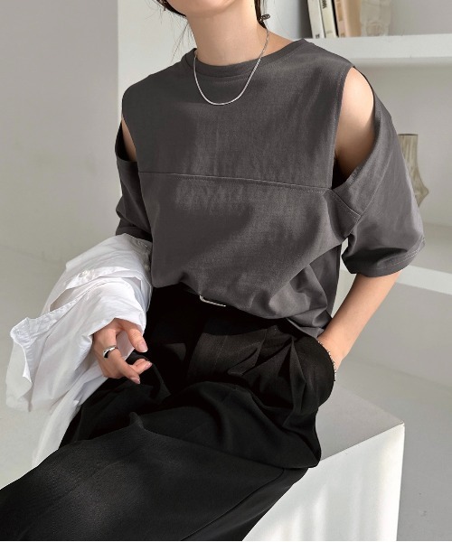 日本🇯🇵連線 and me 肩部鏤空設計感T恤 防汗材質 露肩 鏤空 開衩設計 短袖 休閒 6色(任買兩件711免運)/預購