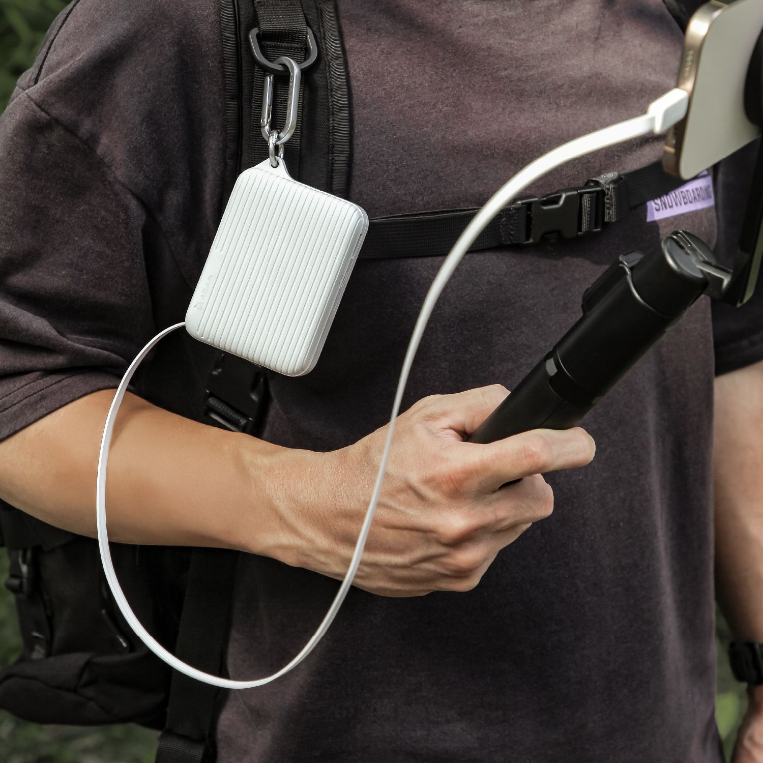 VIONTA T1 10,000mAh Travel Power Bank with Built-In Cable