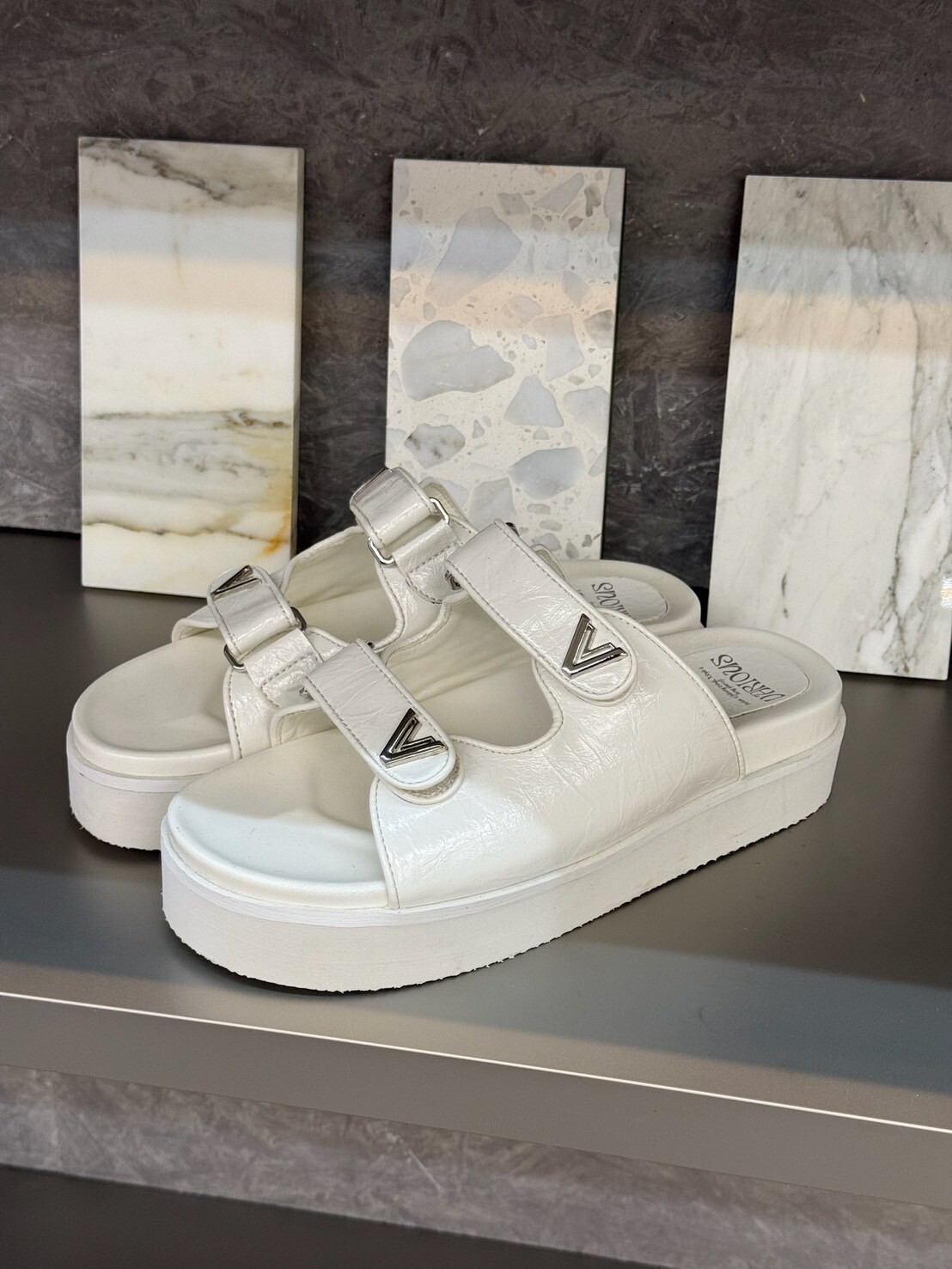 時髦感拉滿’Fashionable—拖鞋