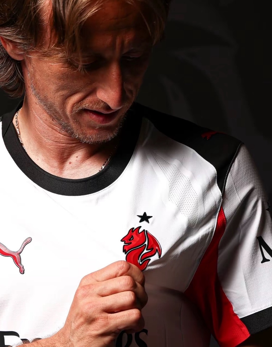 PUMA彪馬 AC米蘭 25/26客場 球迷版 排汗短袖 足球衣 男女同款 白色短袖 傳奇中場莫德里奇同款 LUKA MODRIC ⚽️Aug25