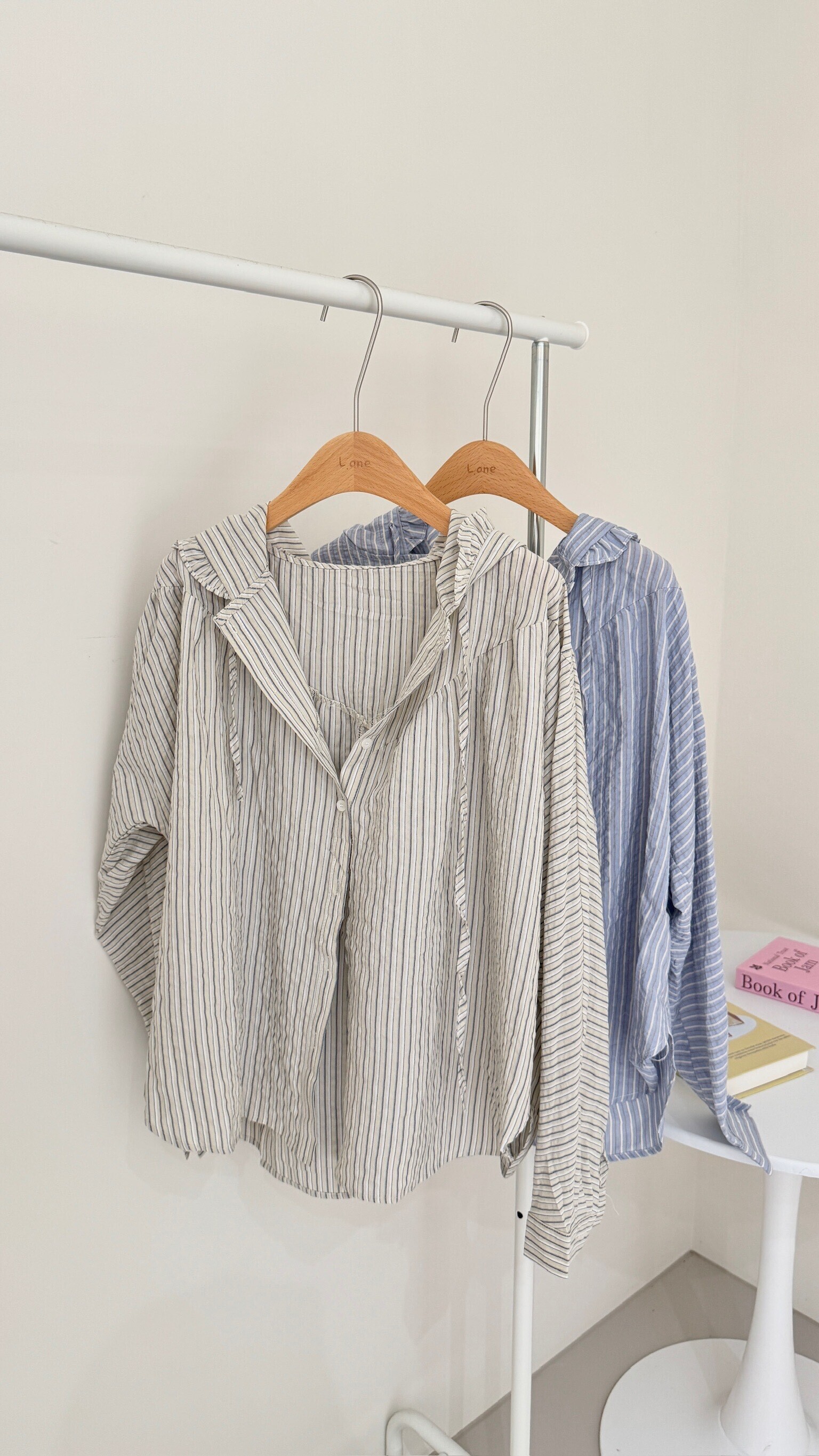 木耳邊連帽襯衫外套