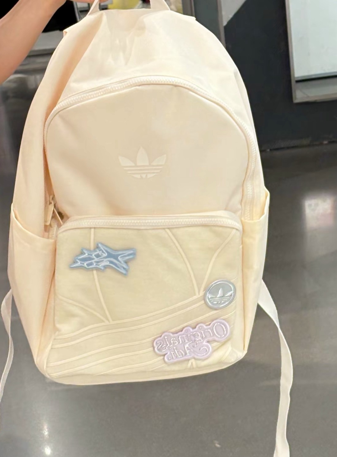 adidas Originals 白色 可拆卸魔術貼 雙肩手提電腦包 男女同款 宋雨琦同款 Aug25