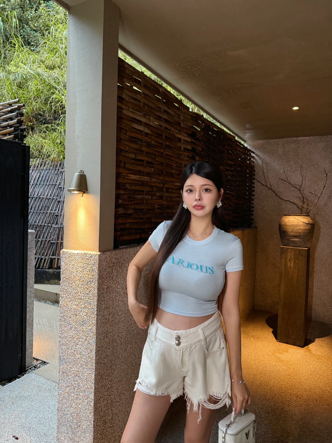 甜心藍‘Sweet Blue—藍色釘珠上衣