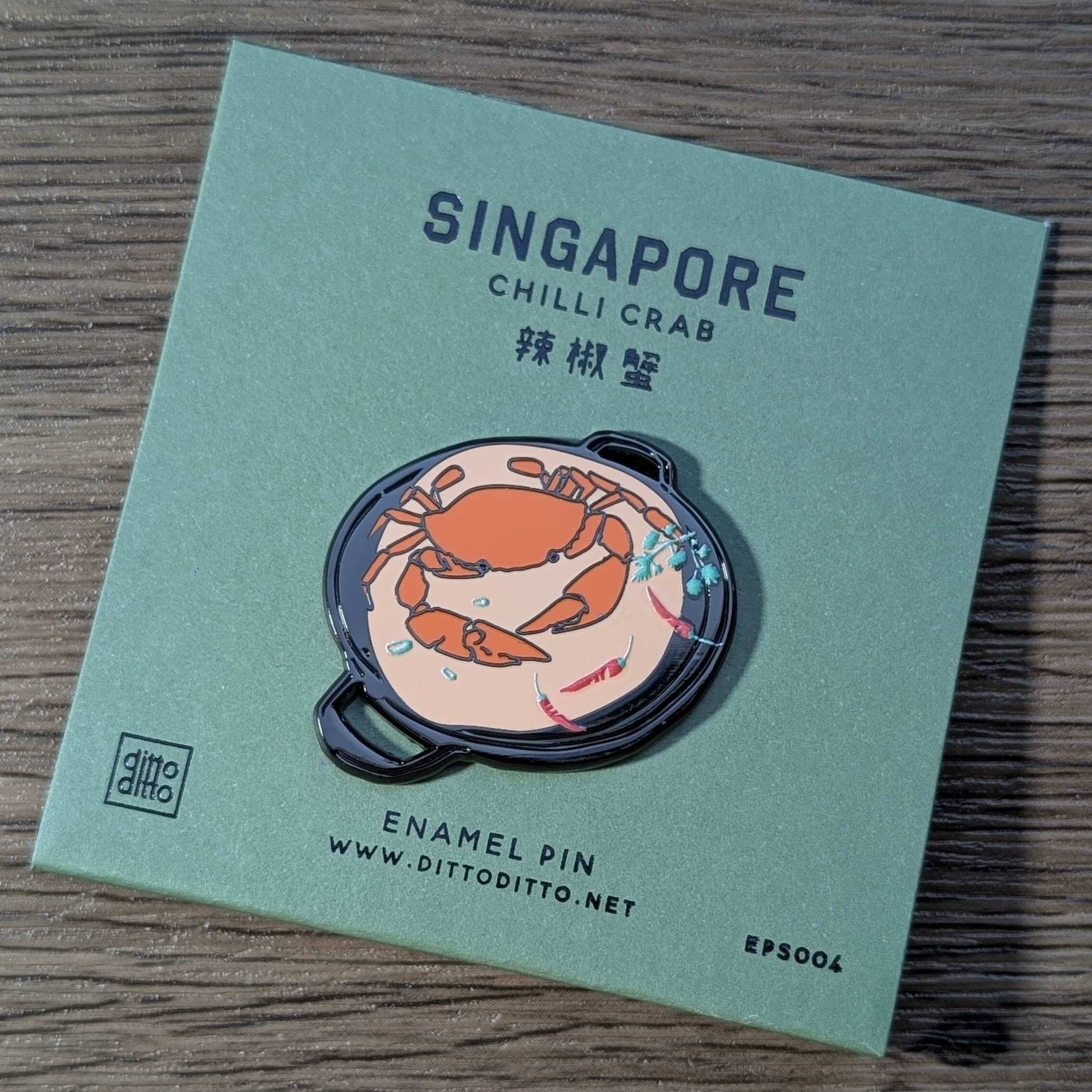 DITTO DITTO 新加坡金屬徽章 - 辣椒蟹