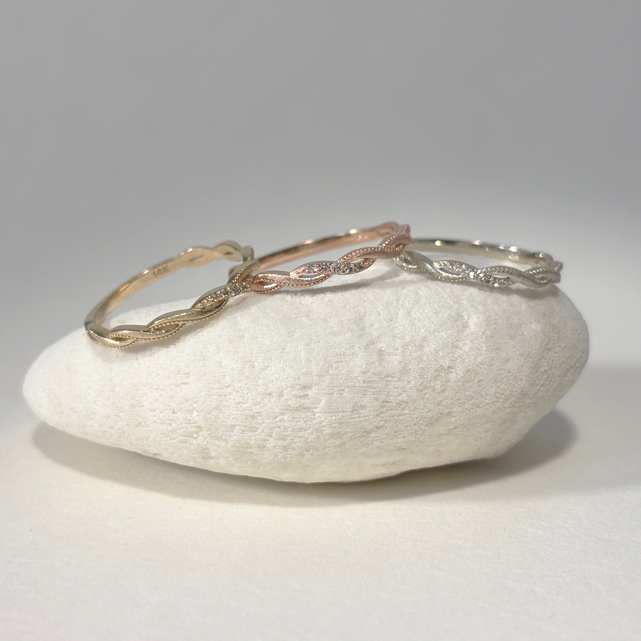 14K Hazy交織排鑽戒指