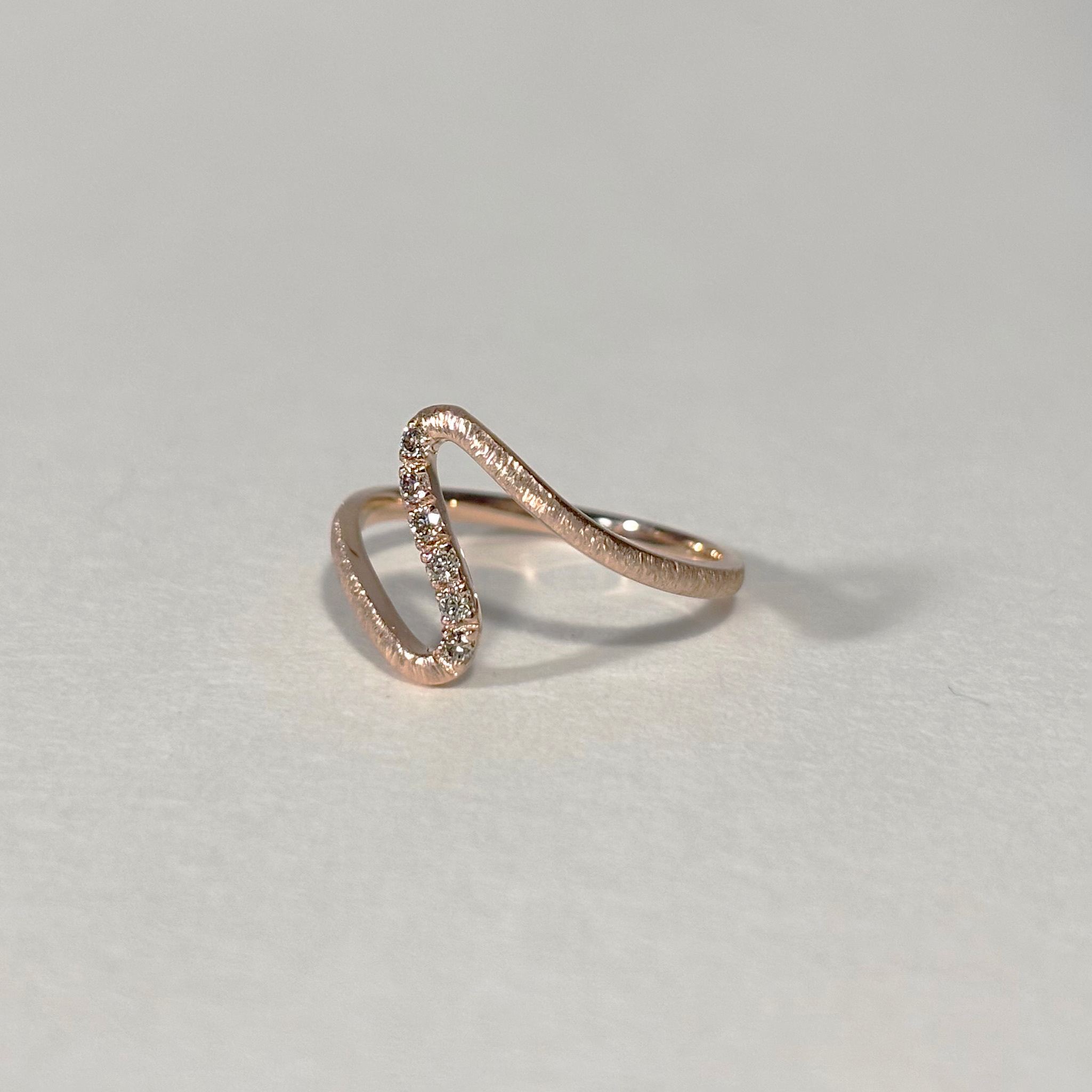 14K Hazy曲線造型排鑽戒指